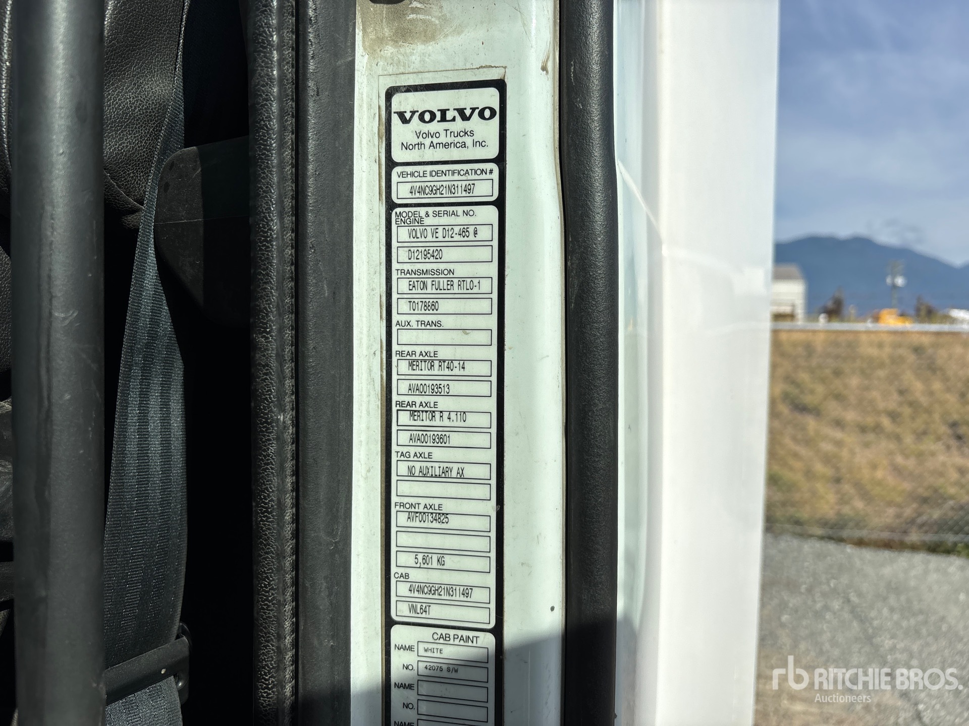 2001 Volvo VNL