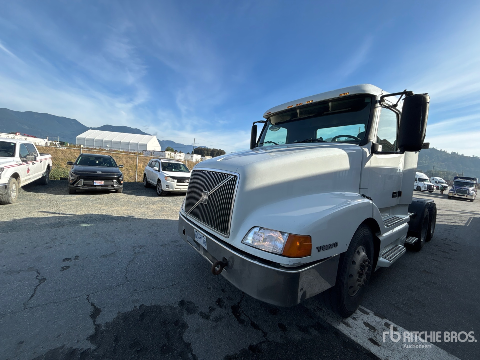 2001 Volvo VNL
