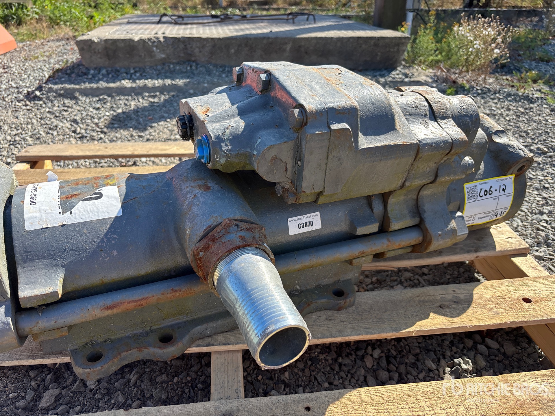 Wolfe ROCK HAMMER DRILL ASSEMBLY