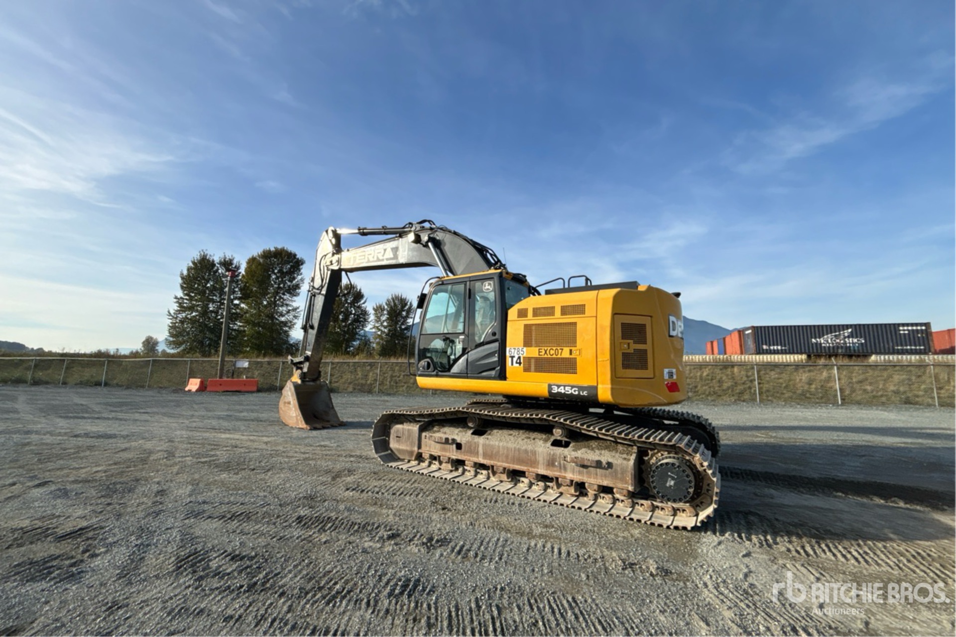 2021 John Deere 345G LC