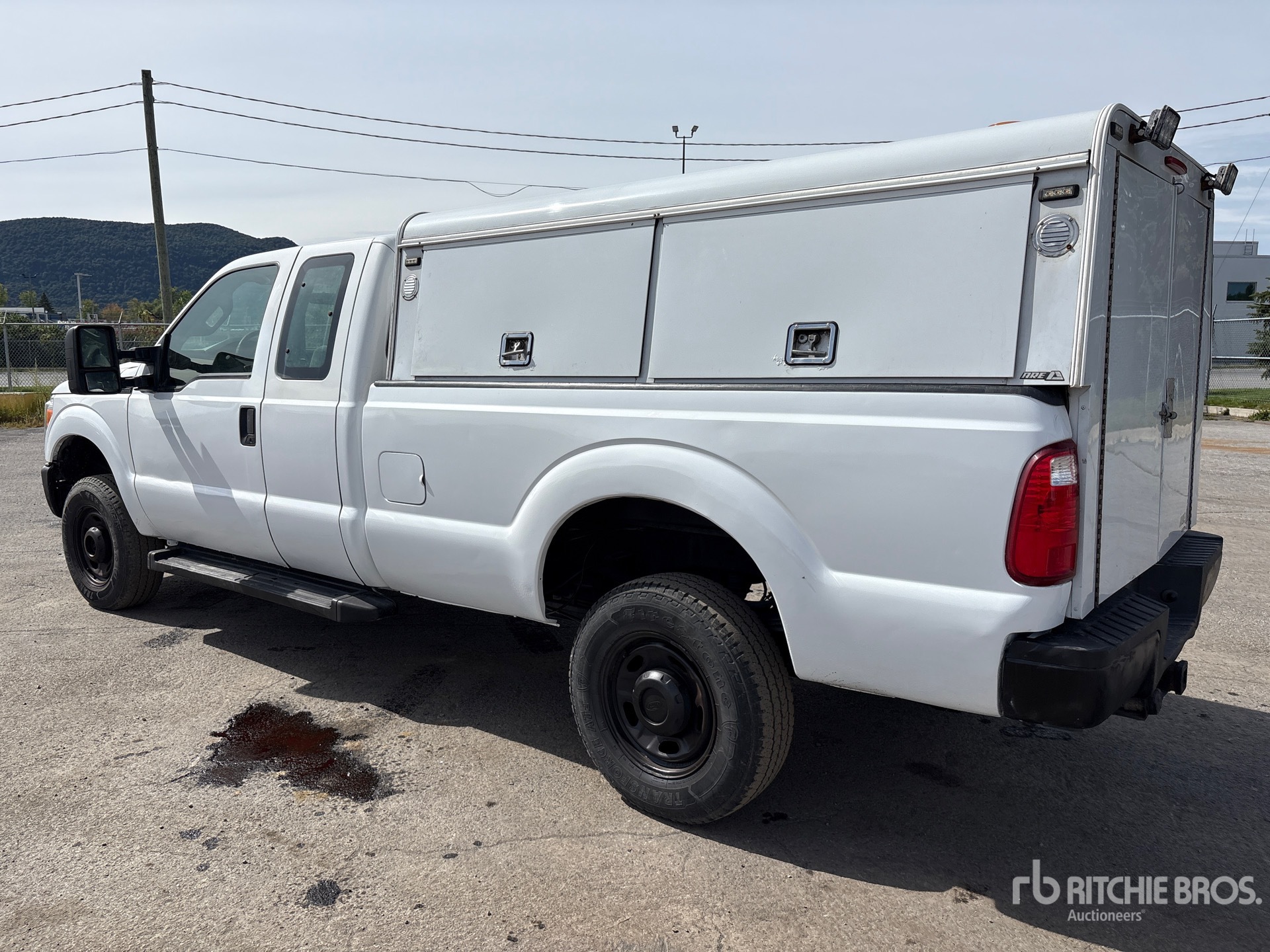 2015 Ford F-350 XL