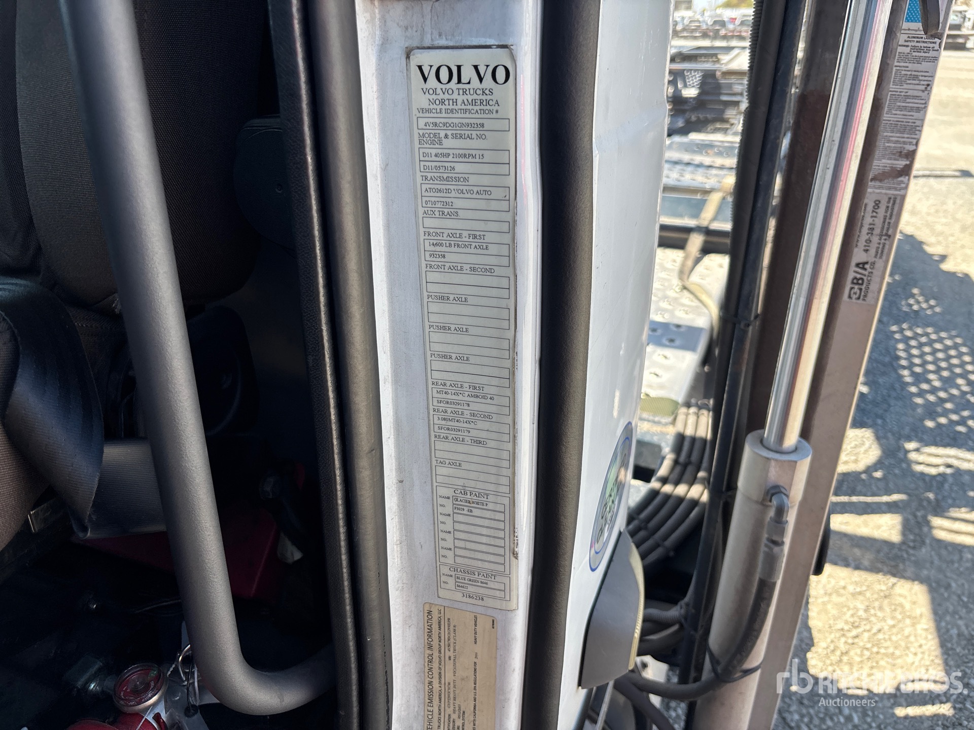 2016 Volvo VAH