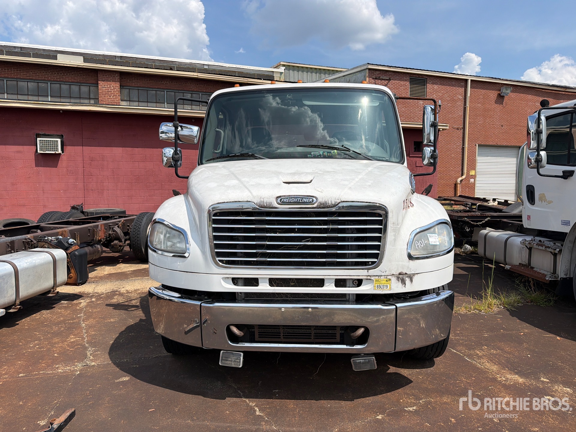 2015 Freightliner M2 106