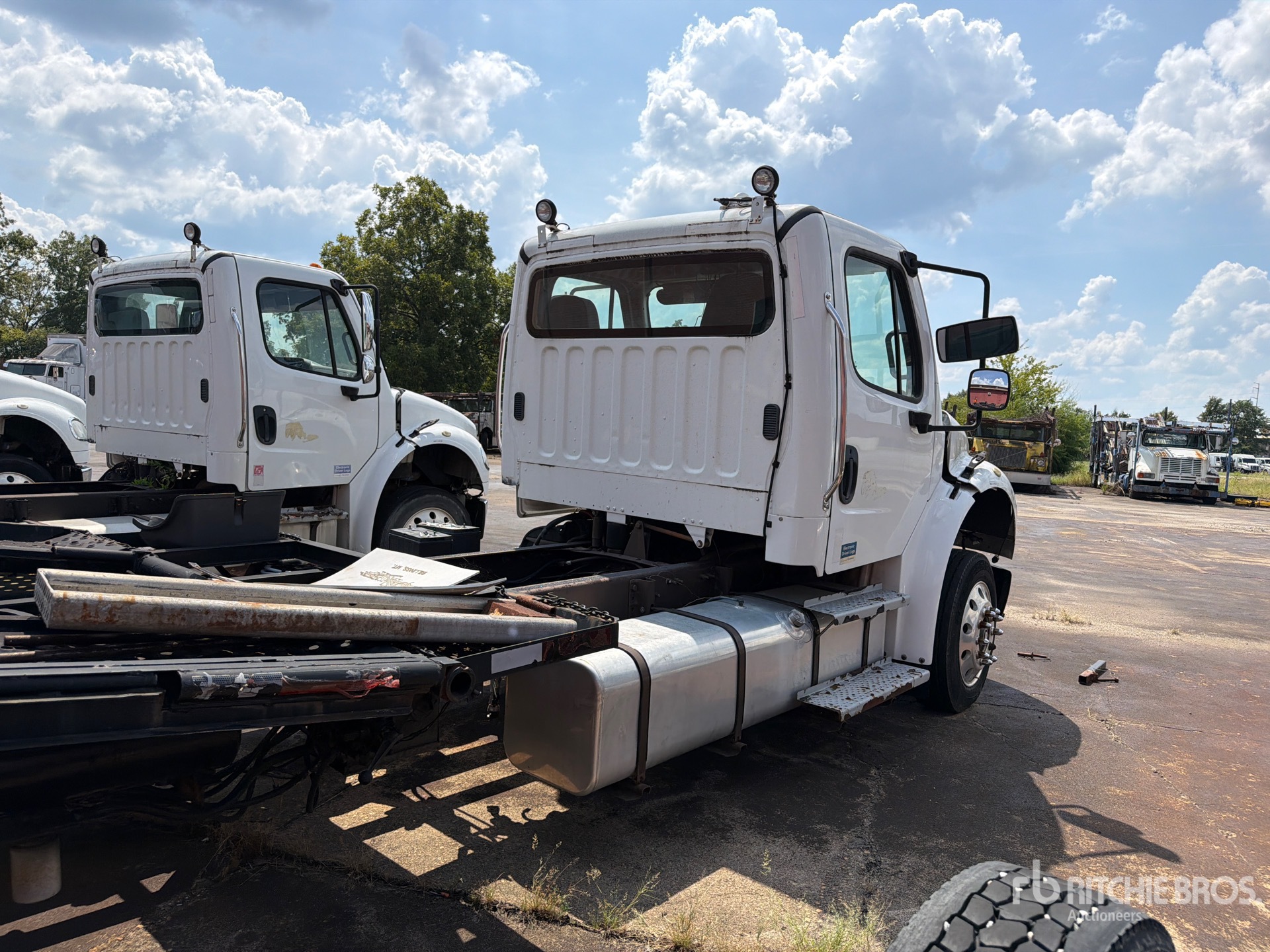 2015 Freightliner M2 106
