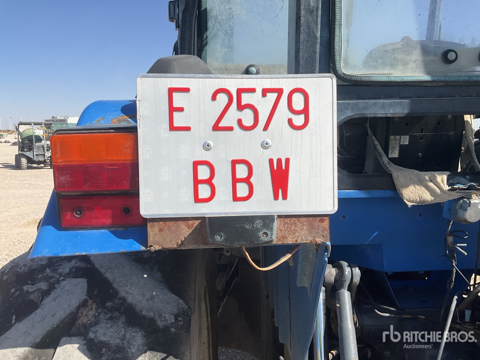 2001 New Holland TS90