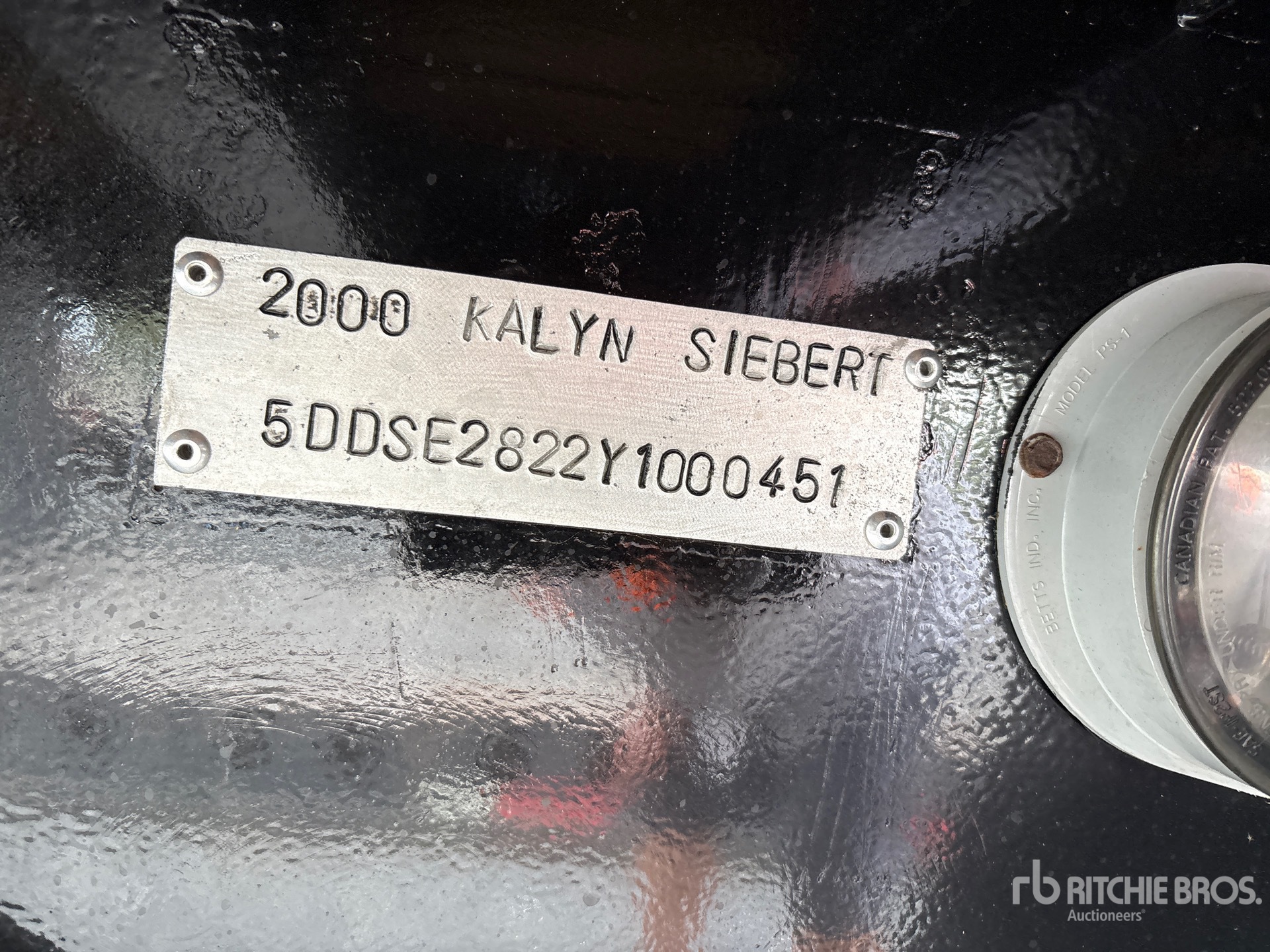 2000 Kalyn Siebert Tri/A Removable Gooseneck