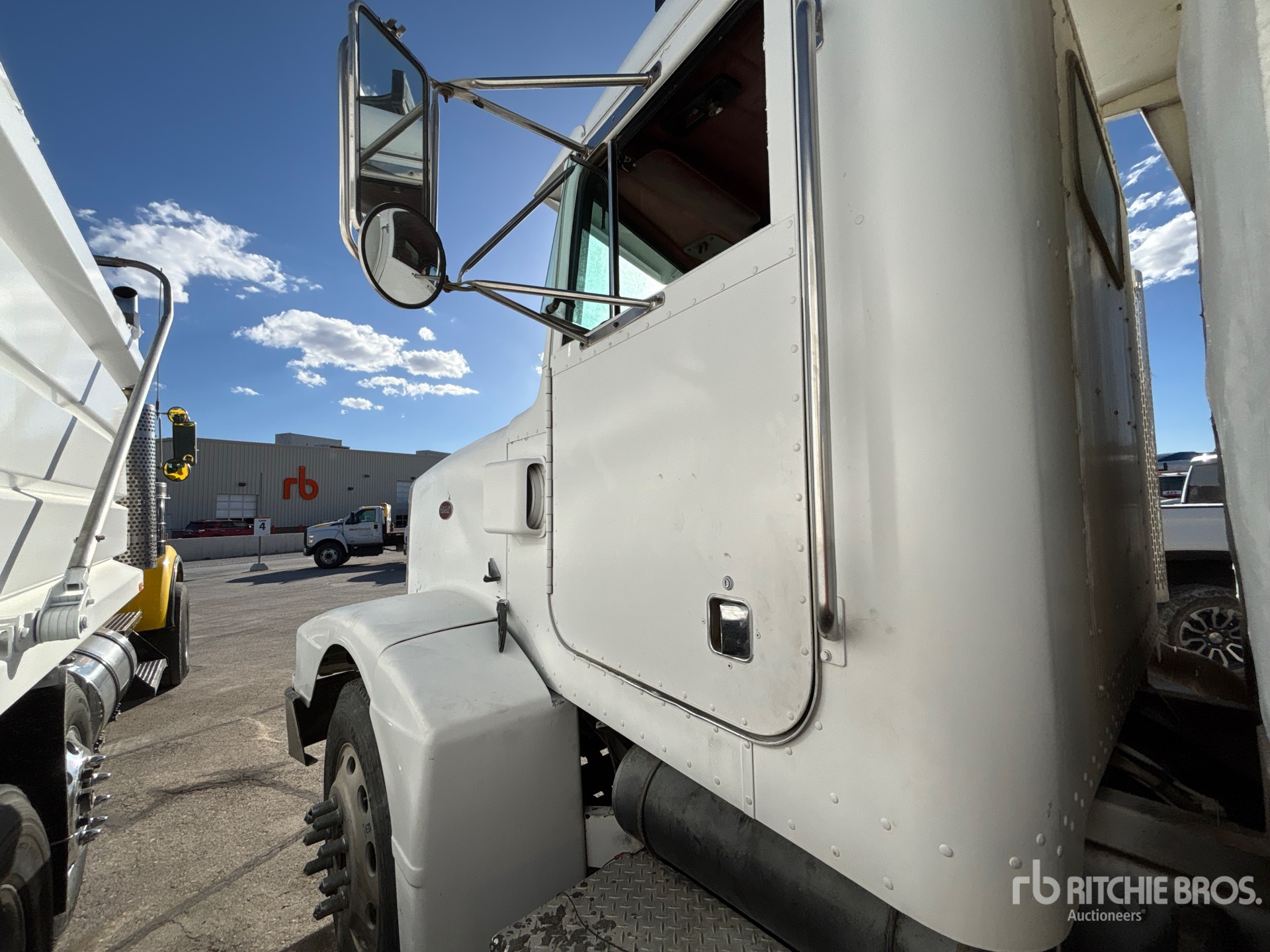 1993 Peterbilt 377