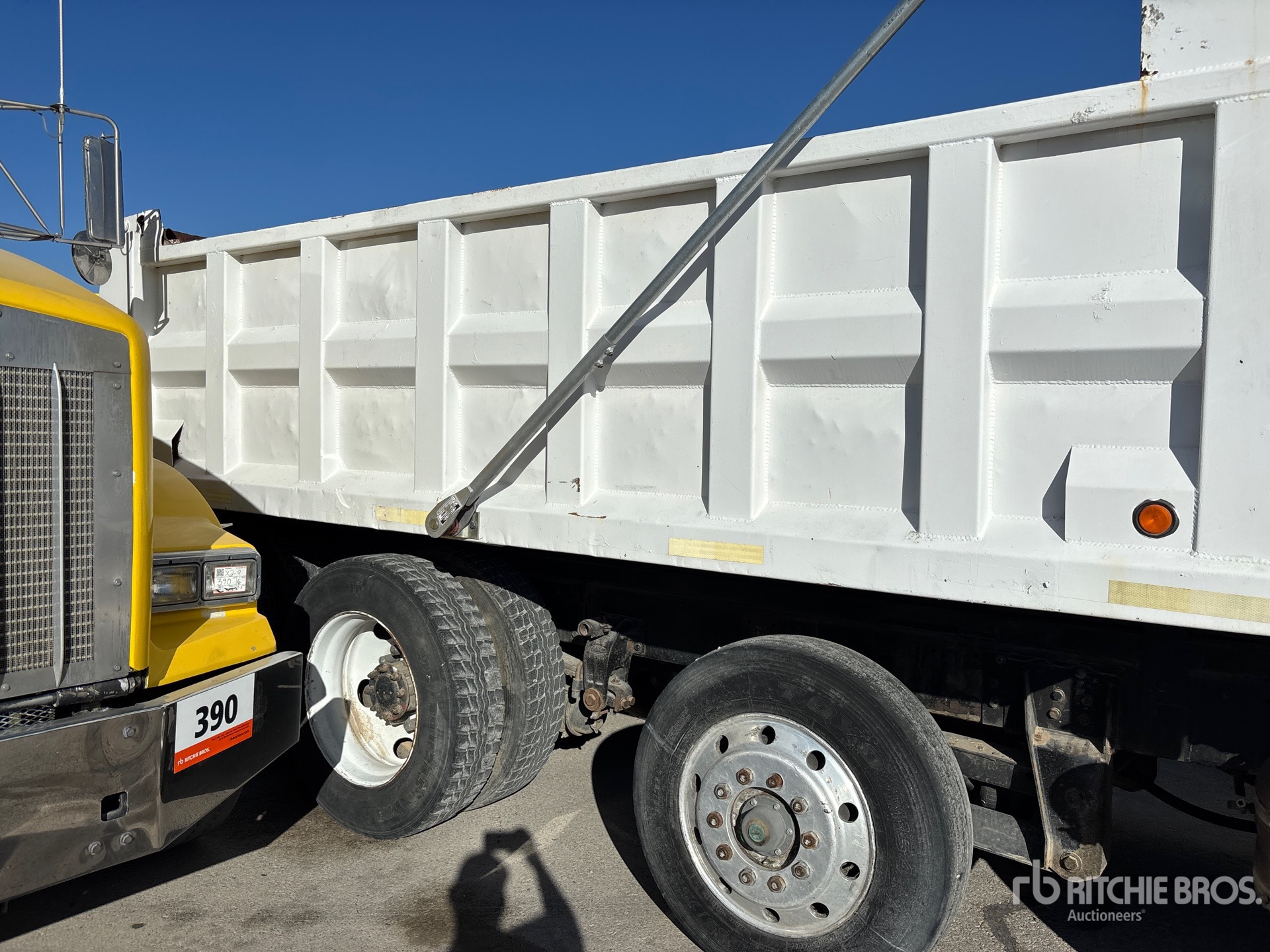 1993 Peterbilt 377