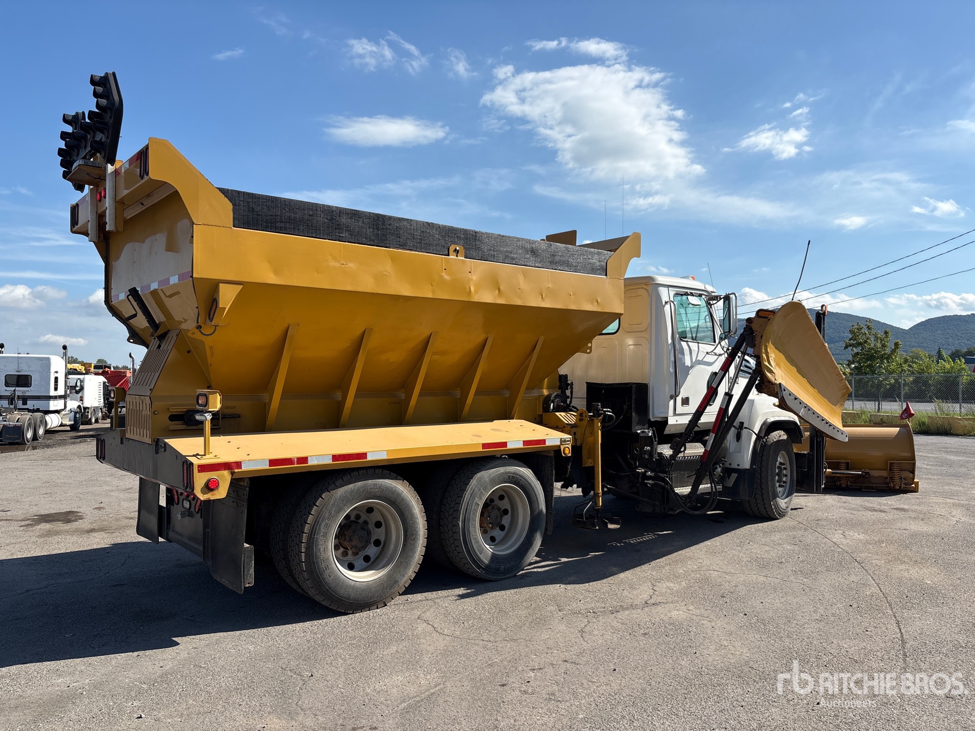 2017 Western Star 4700SF