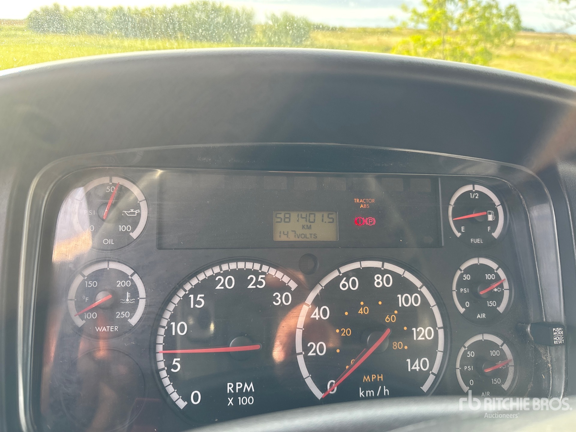 2007 Freightliner M2