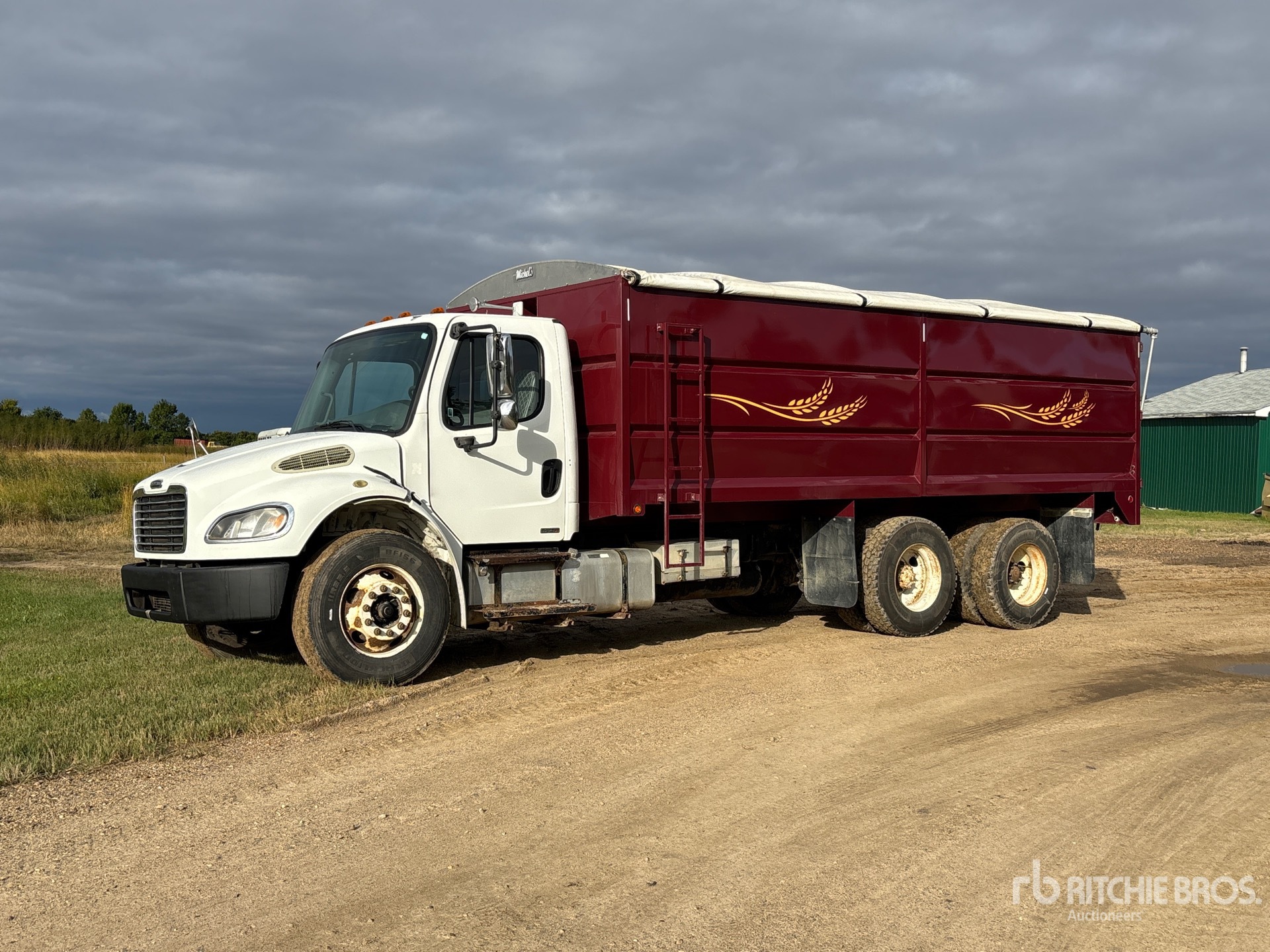 2007 Freightliner M2