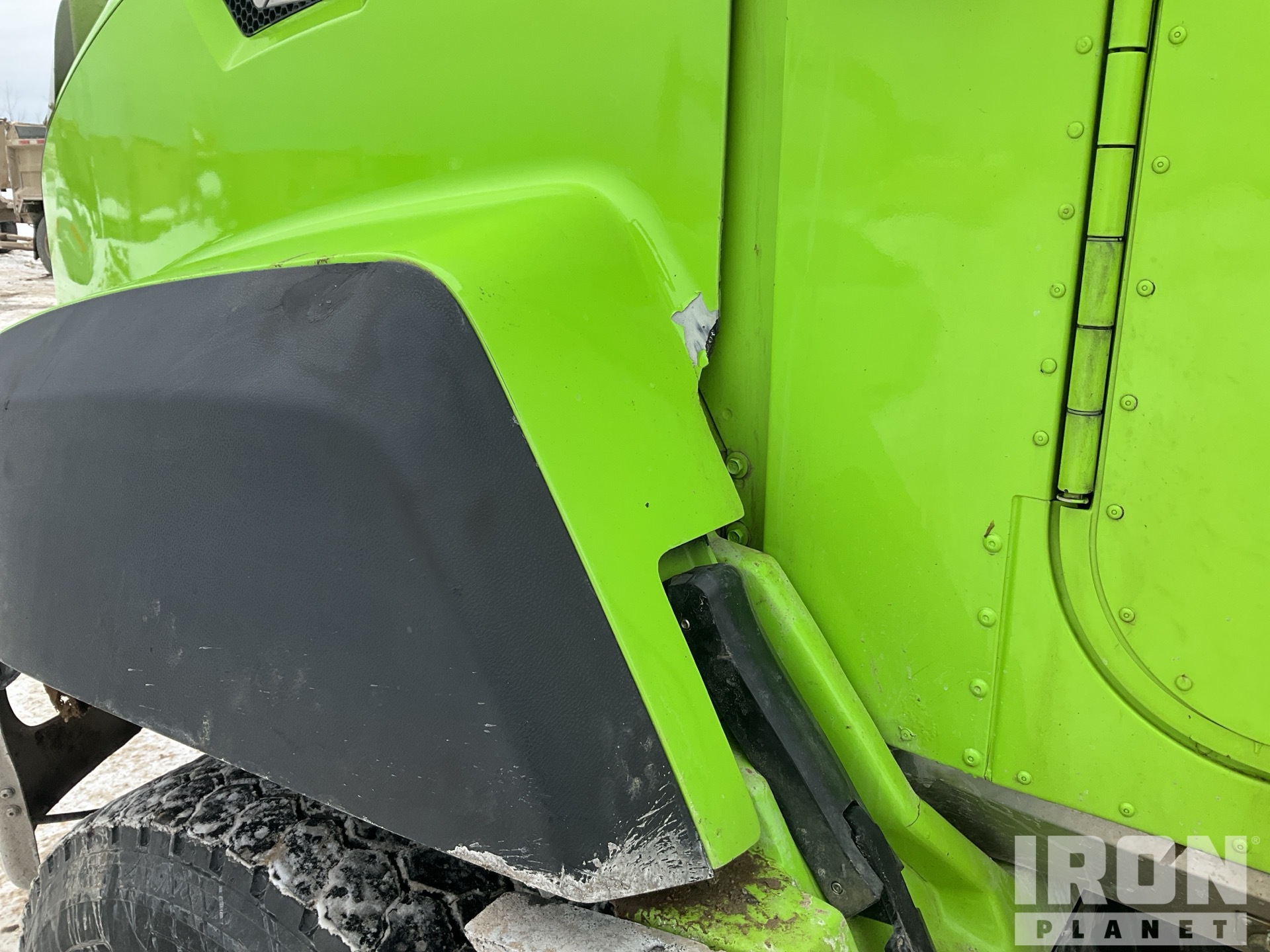 2013 Komatsu CT660