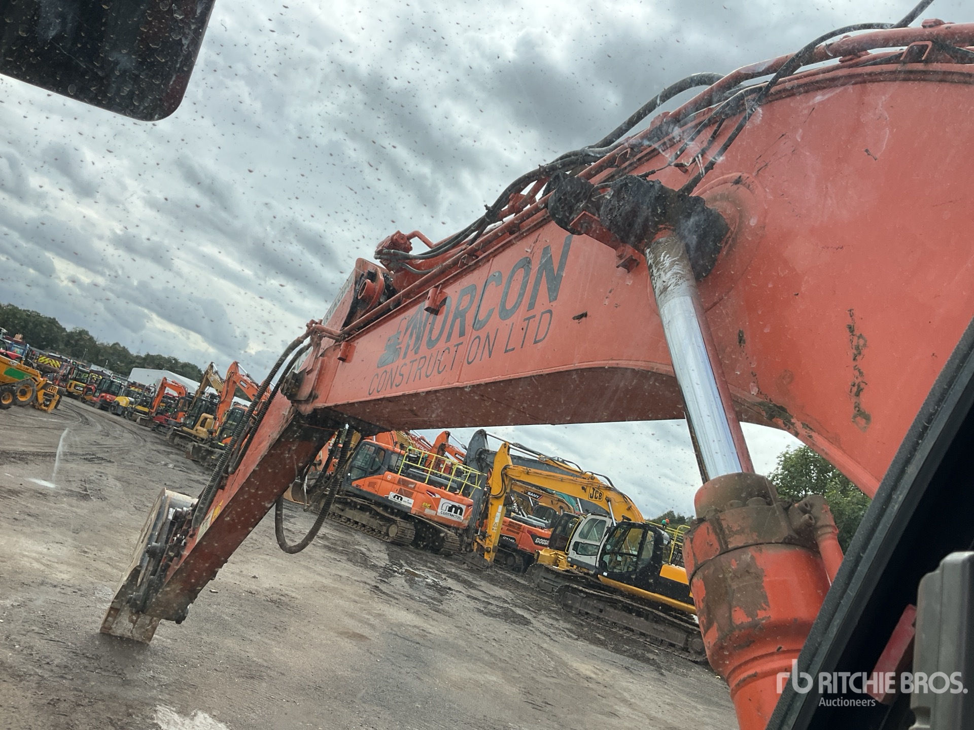 2018 Hitachi ZX135US-6