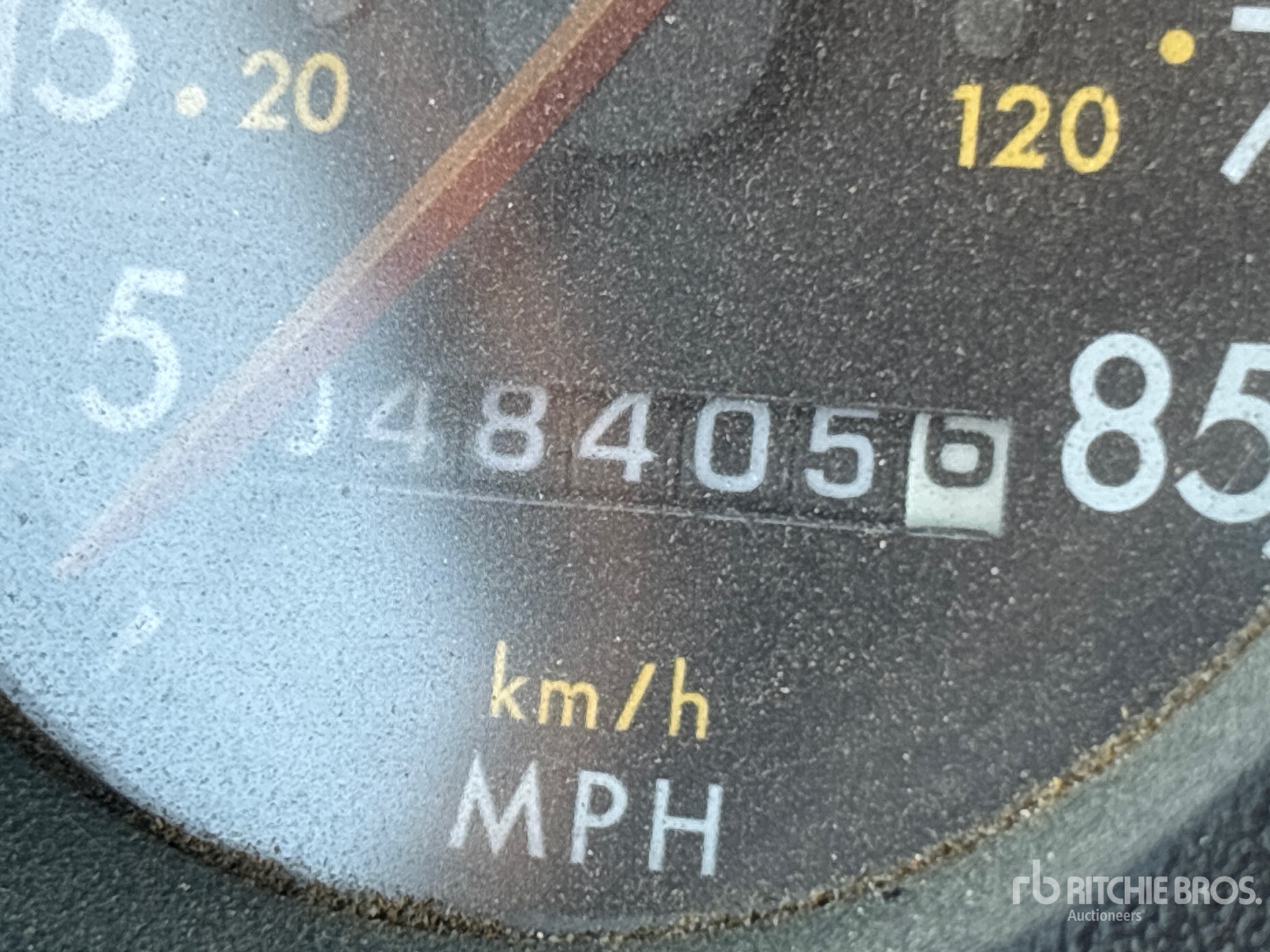 2005 Freightliner FL-70