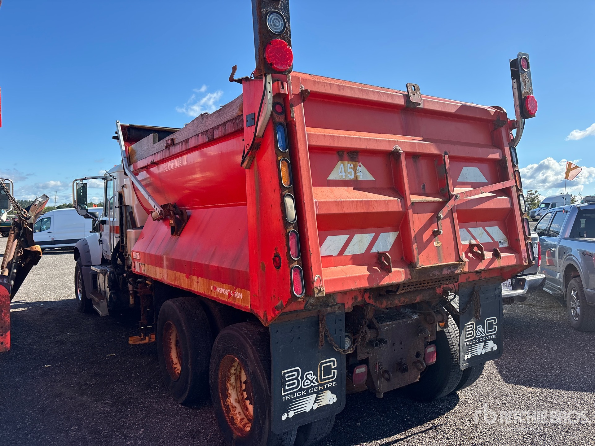 2013 Mack GU713