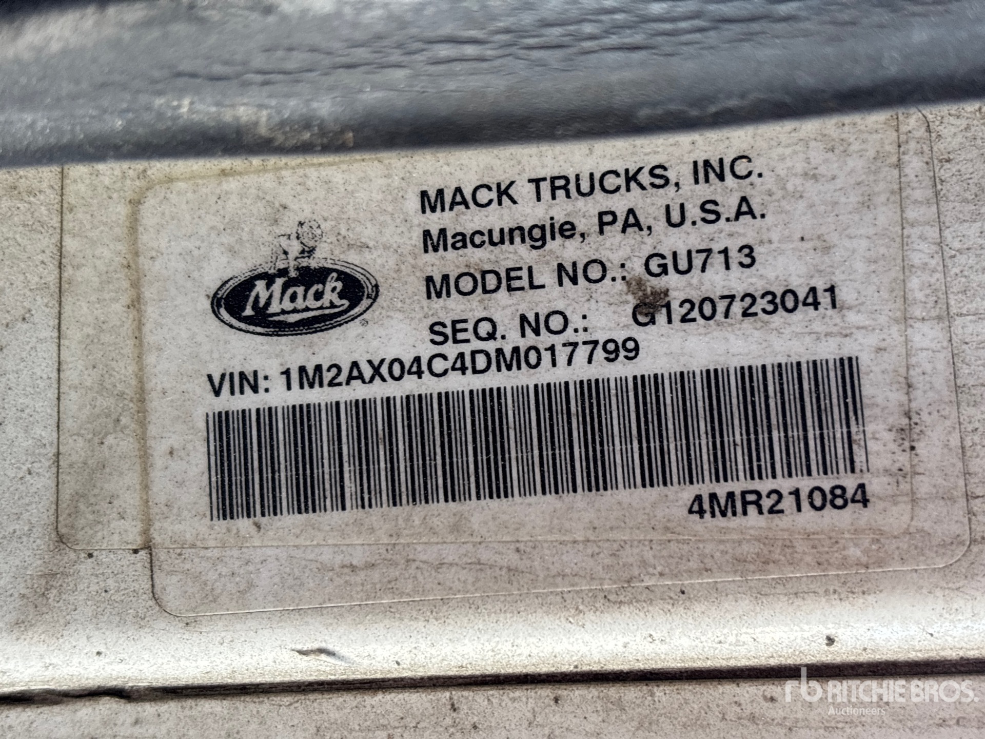 2013 Mack GU713