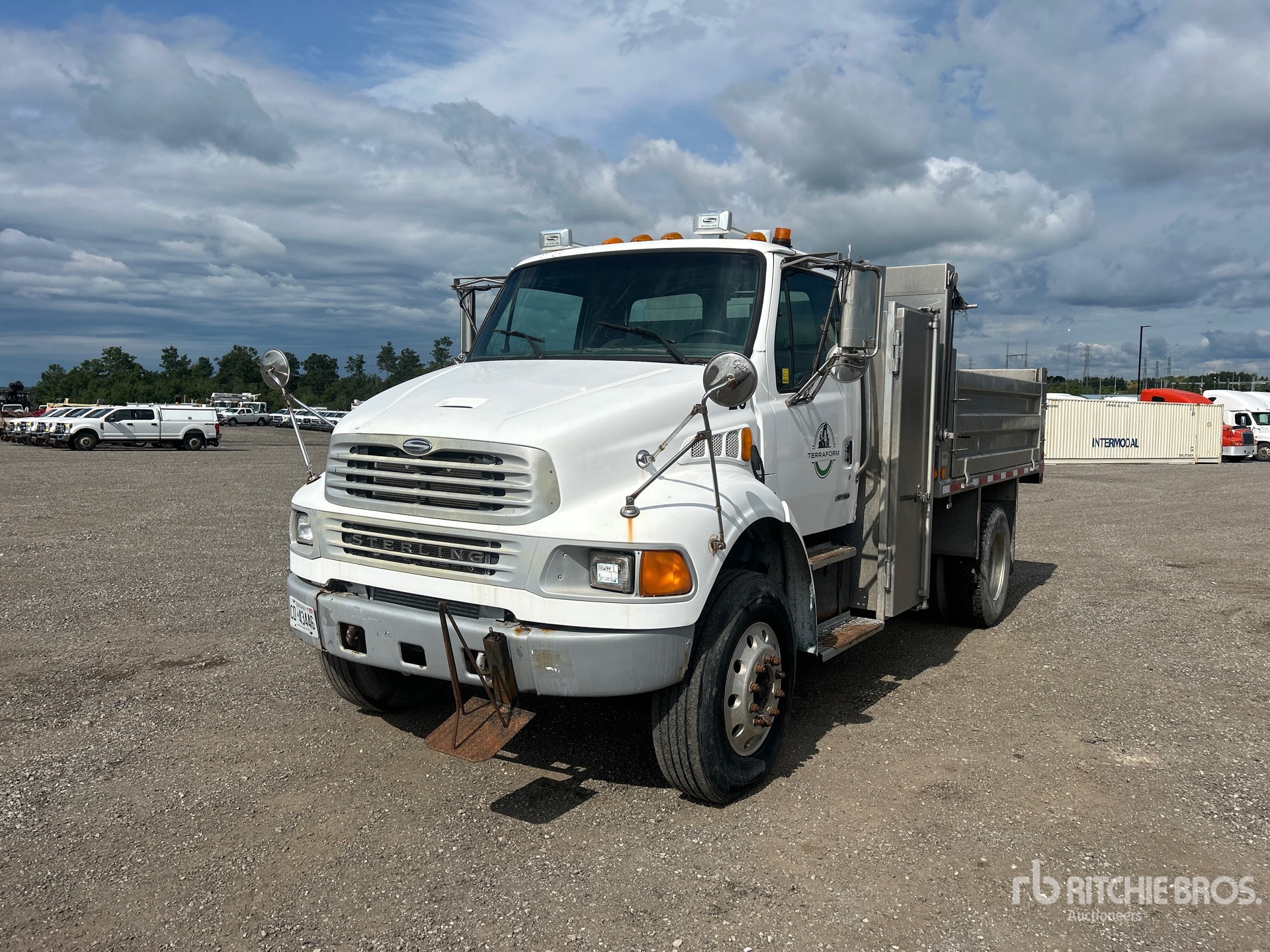 Photo of 2002 Sterling M7500