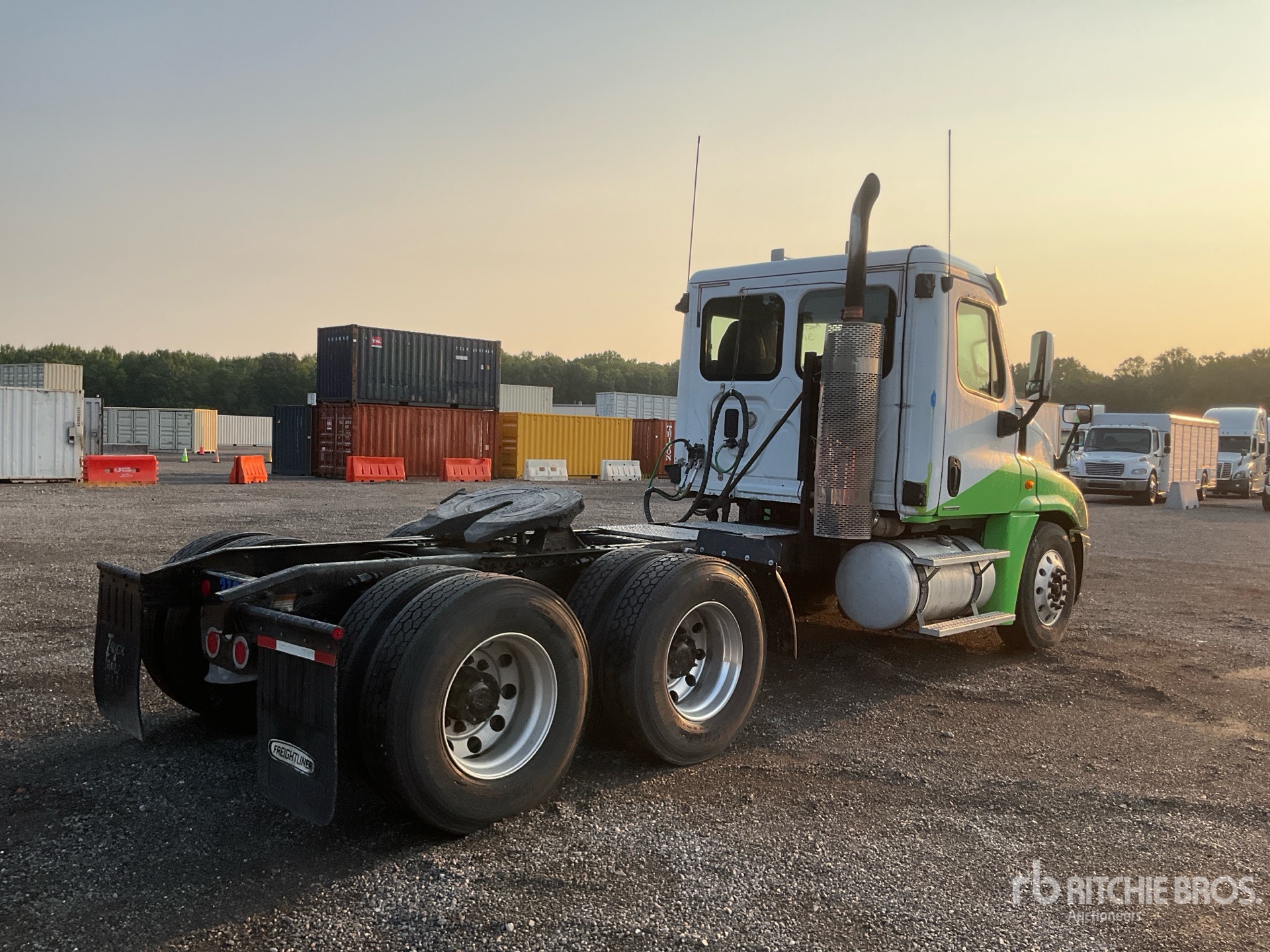 2010 Freightliner CASCADIA 125