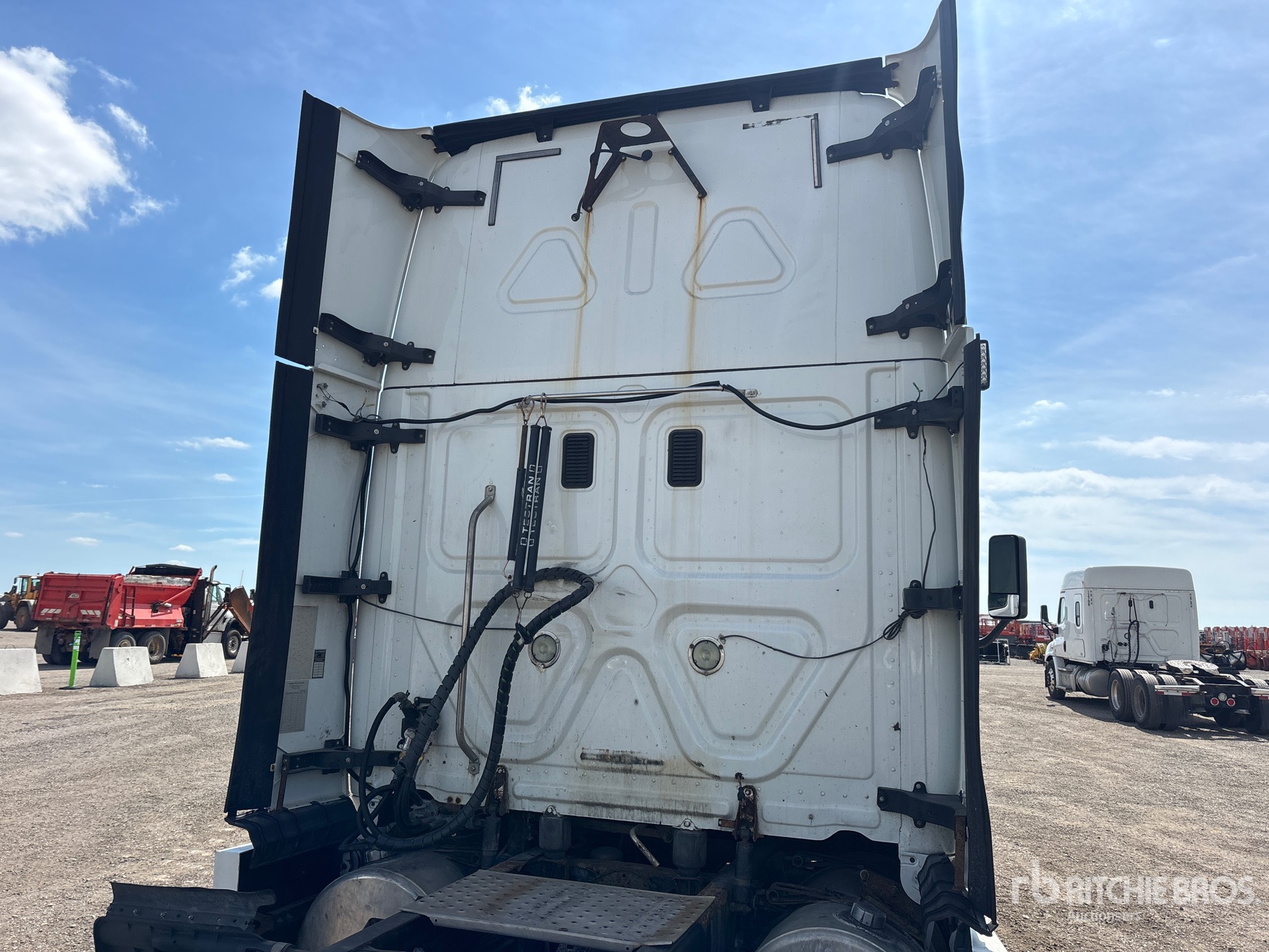 2015 Freightliner CASCADIA 125