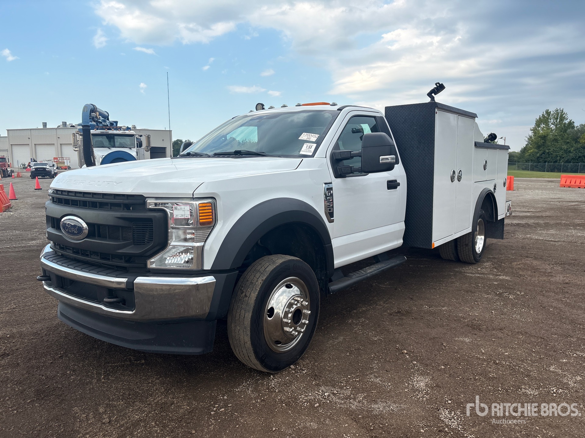 Photo of 2021 Ford F-550