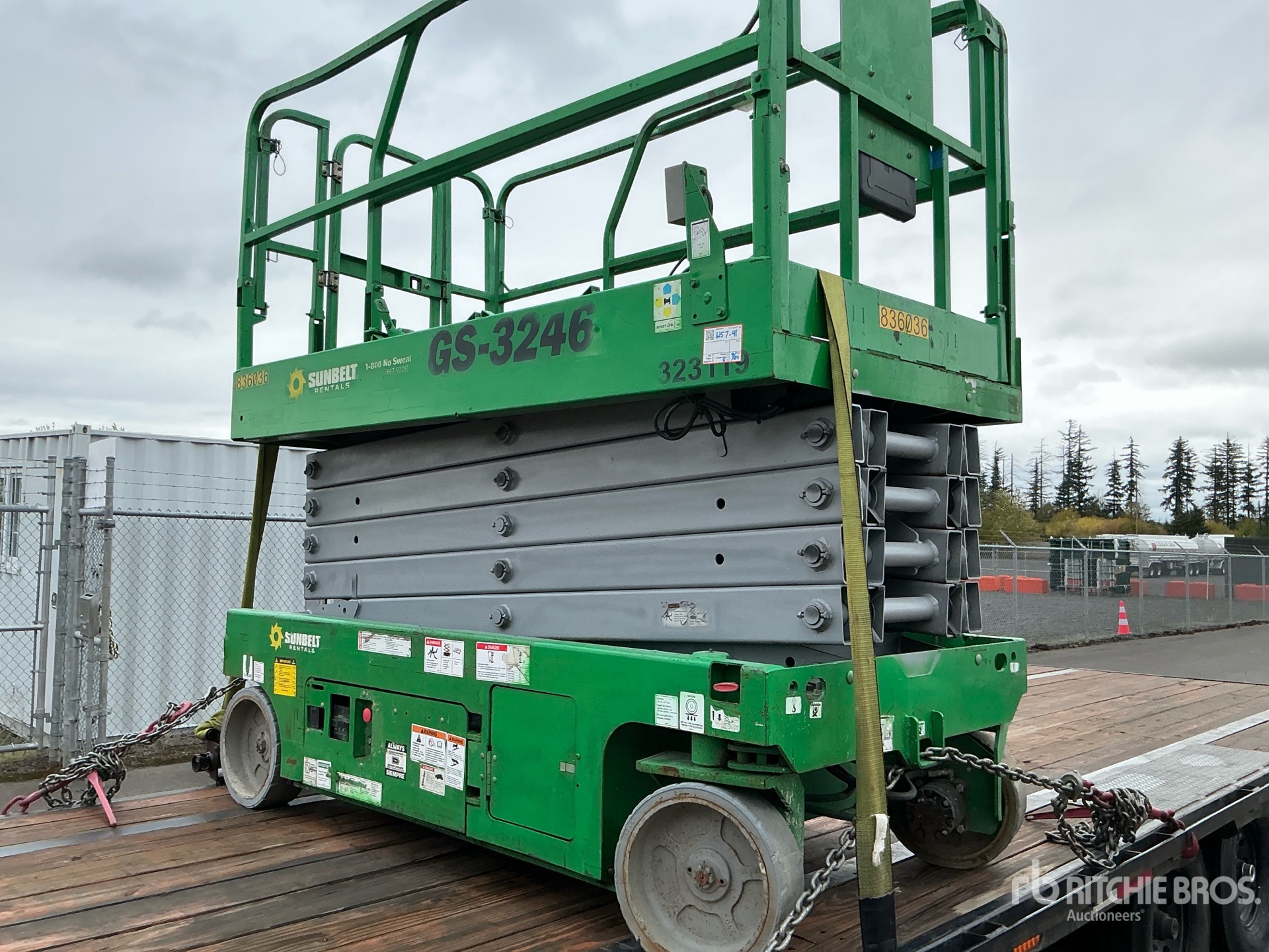 2016 Genie GS-3246