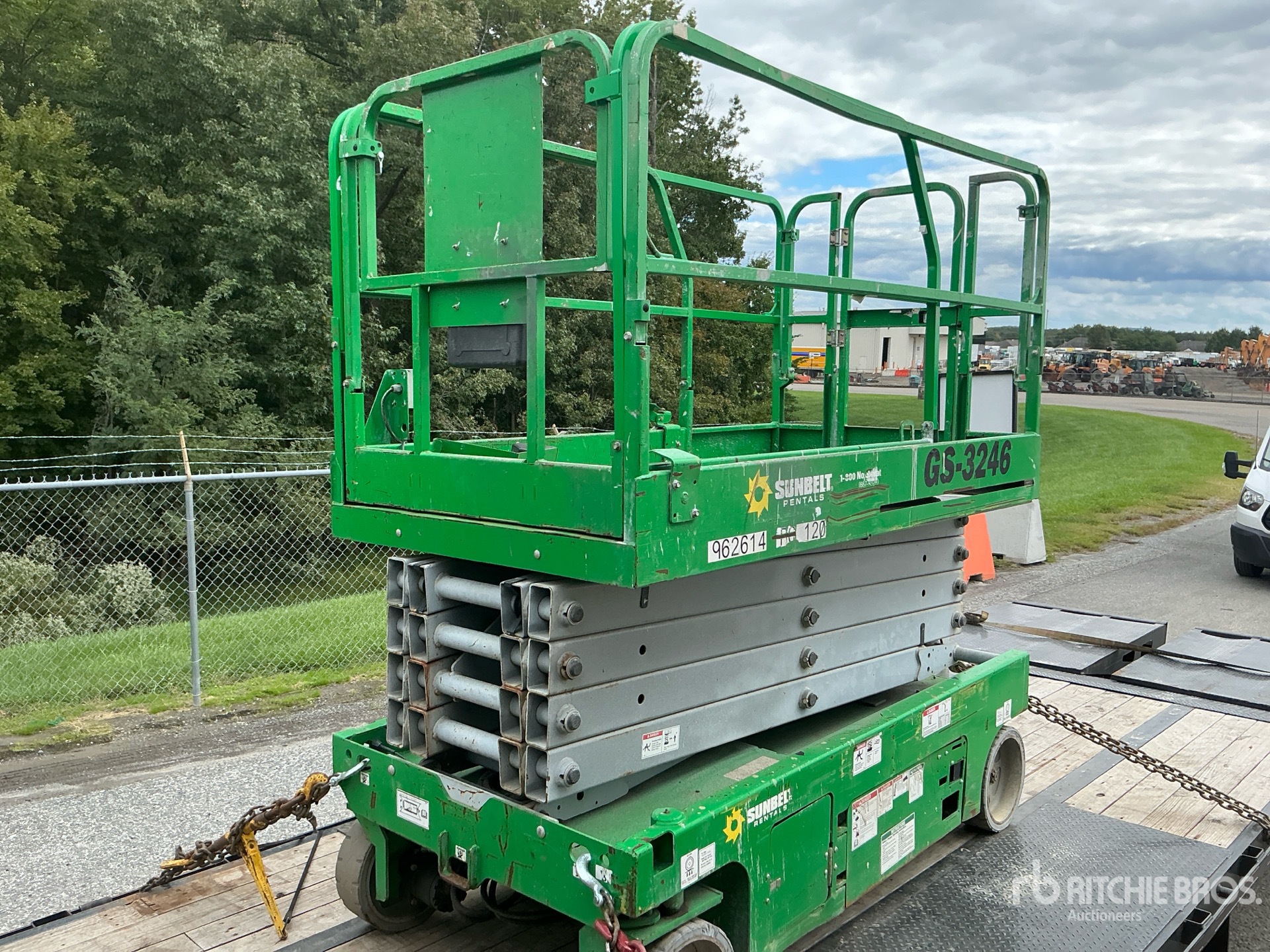 2016 Genie GS-3246