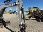 Hydraulics with Bucket Cylinder