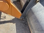 Chassis with Clavijas del cangilón al brazo elevador