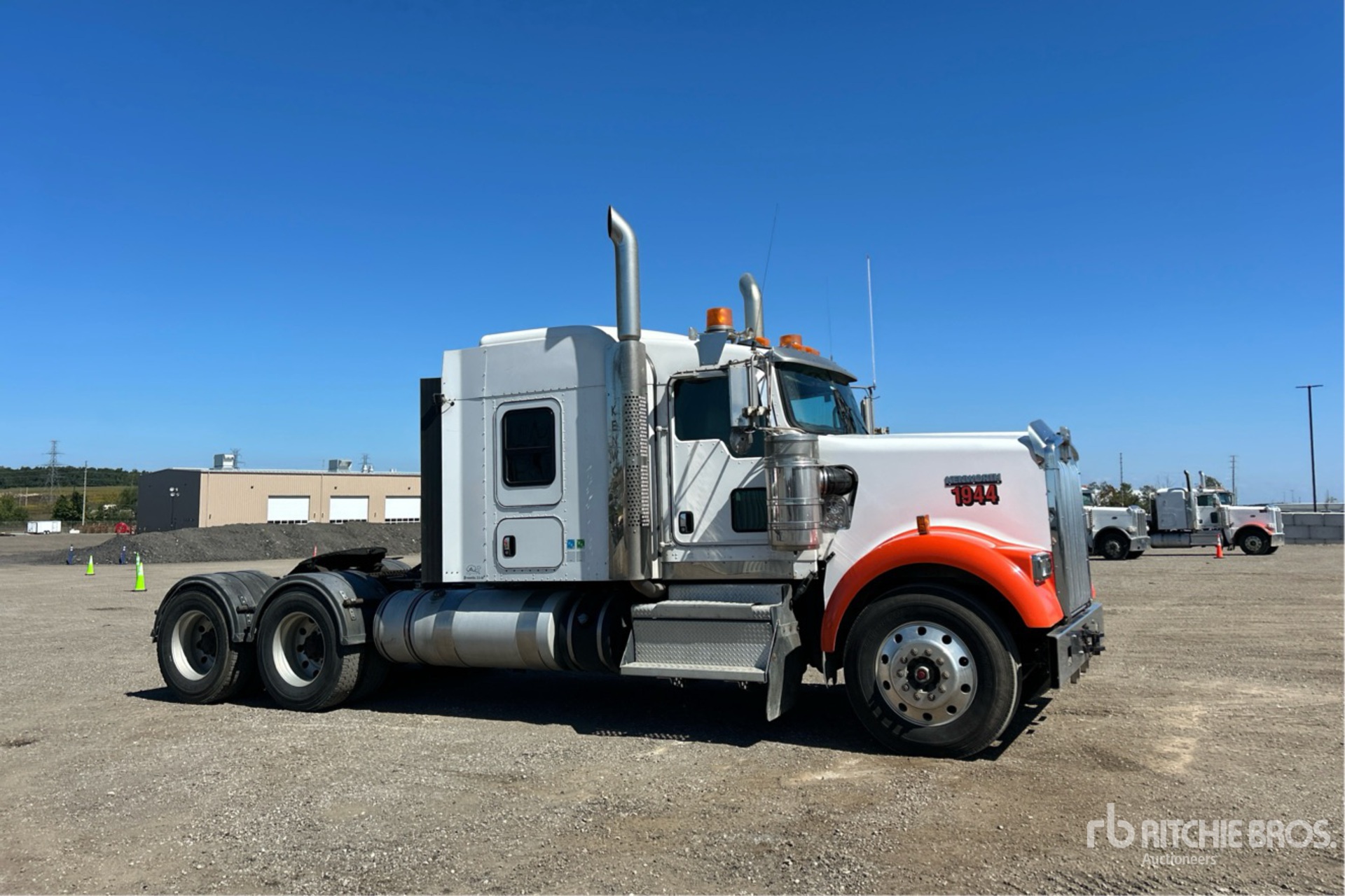 2021 Kenworth W900B