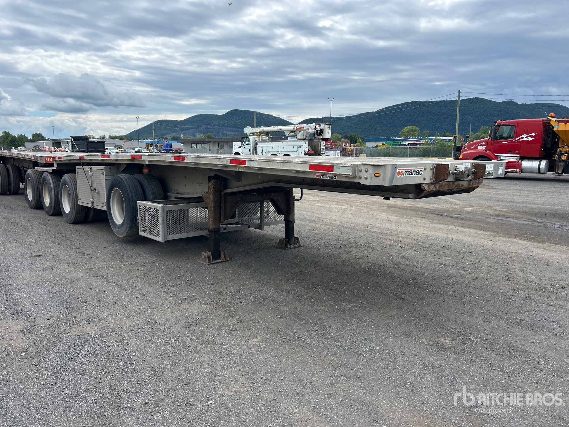 2012 Manac 28 FT QUAD/A SUPER B-TRAIN LEAD
