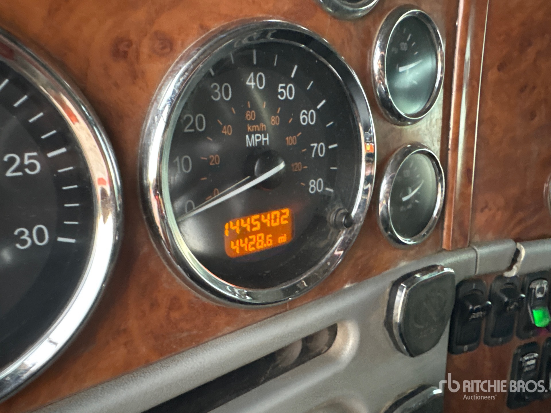 2007 Peterbilt 379