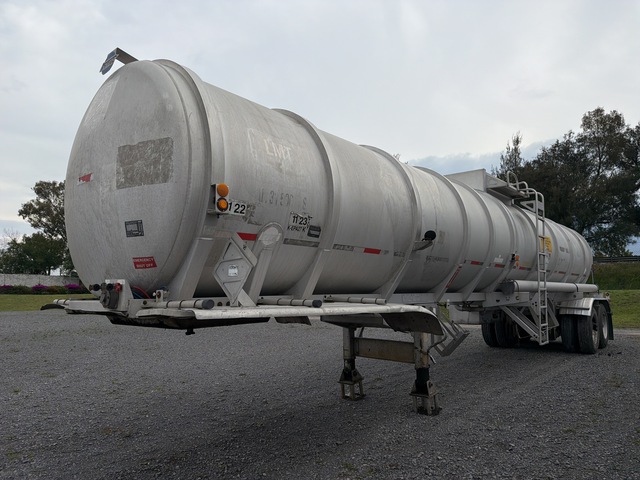 2013 Tytal 31797 L T/A Tanker Trailer
