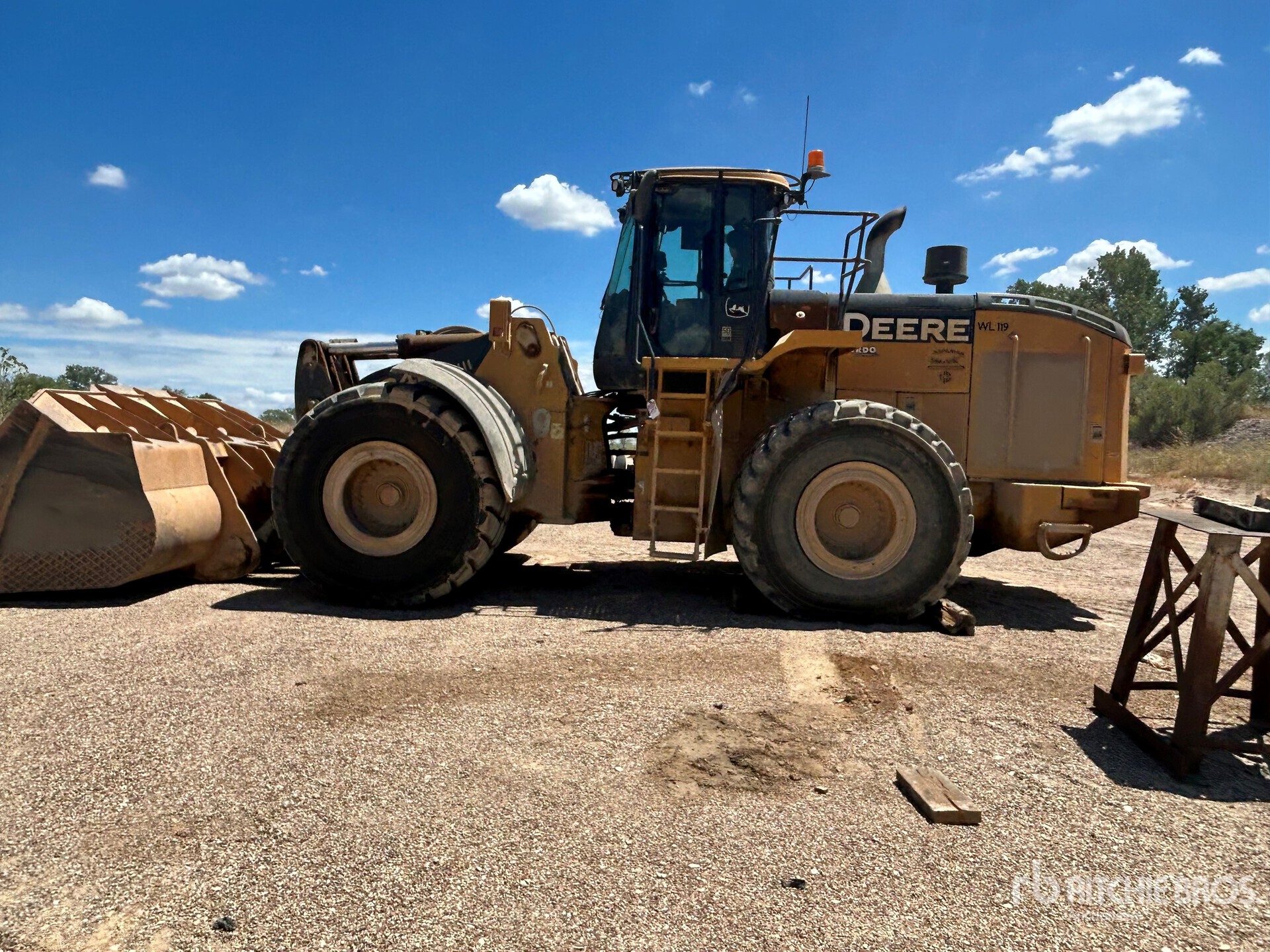 Photo of 2019 John Deere 844K-III