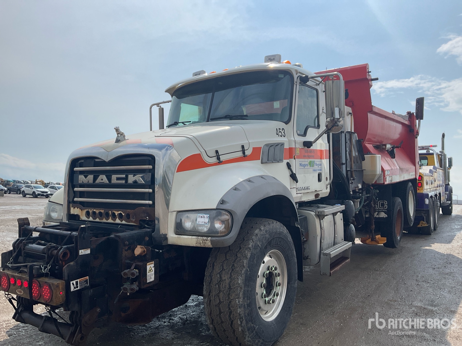2013 Mack GU713