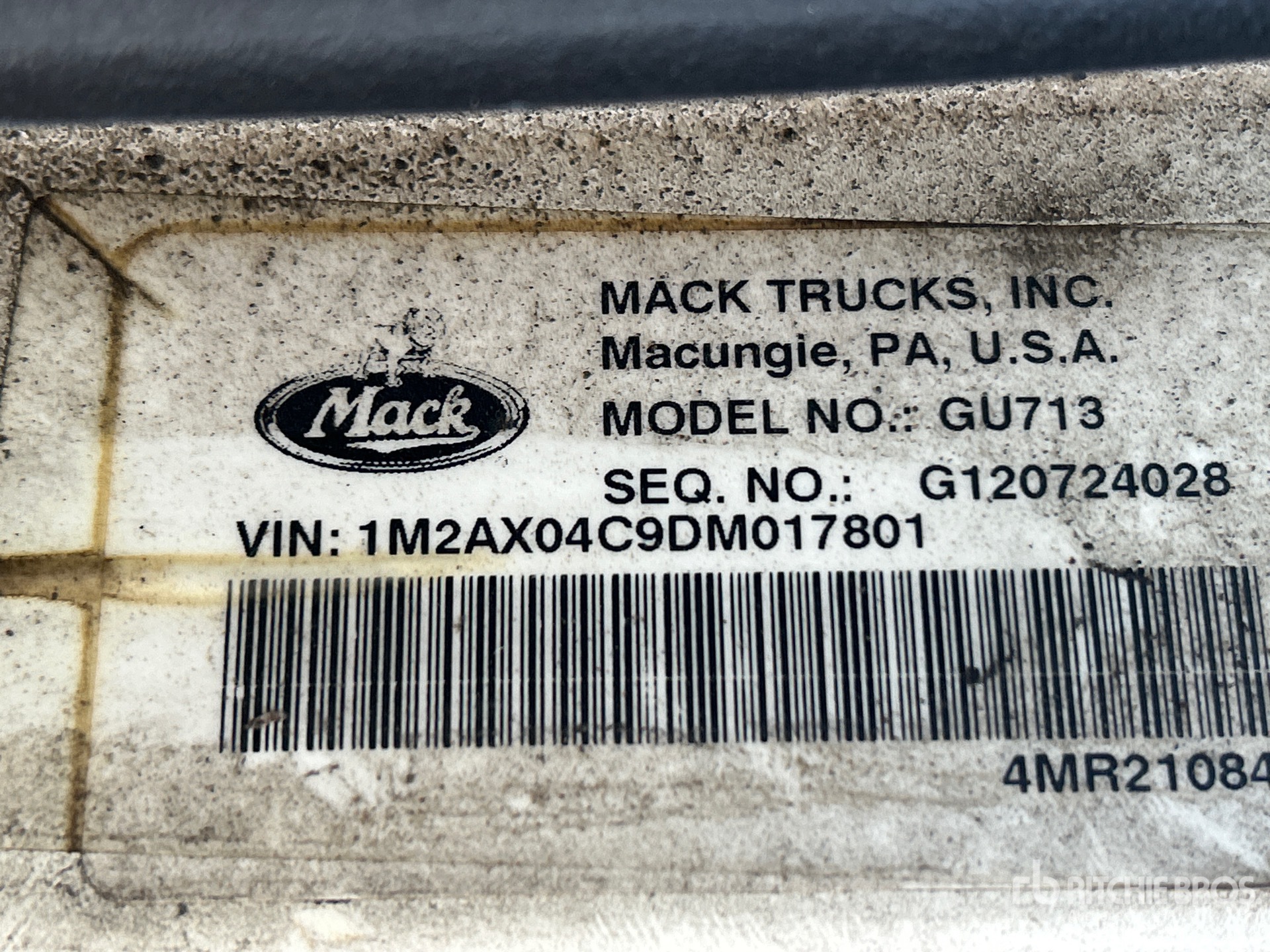 2013 Mack GU713