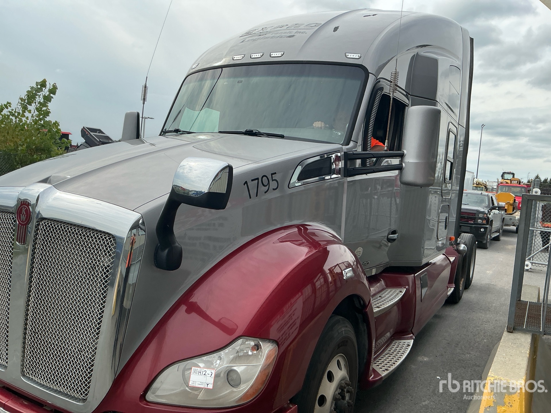 Photo of 2017 Kenworth T680