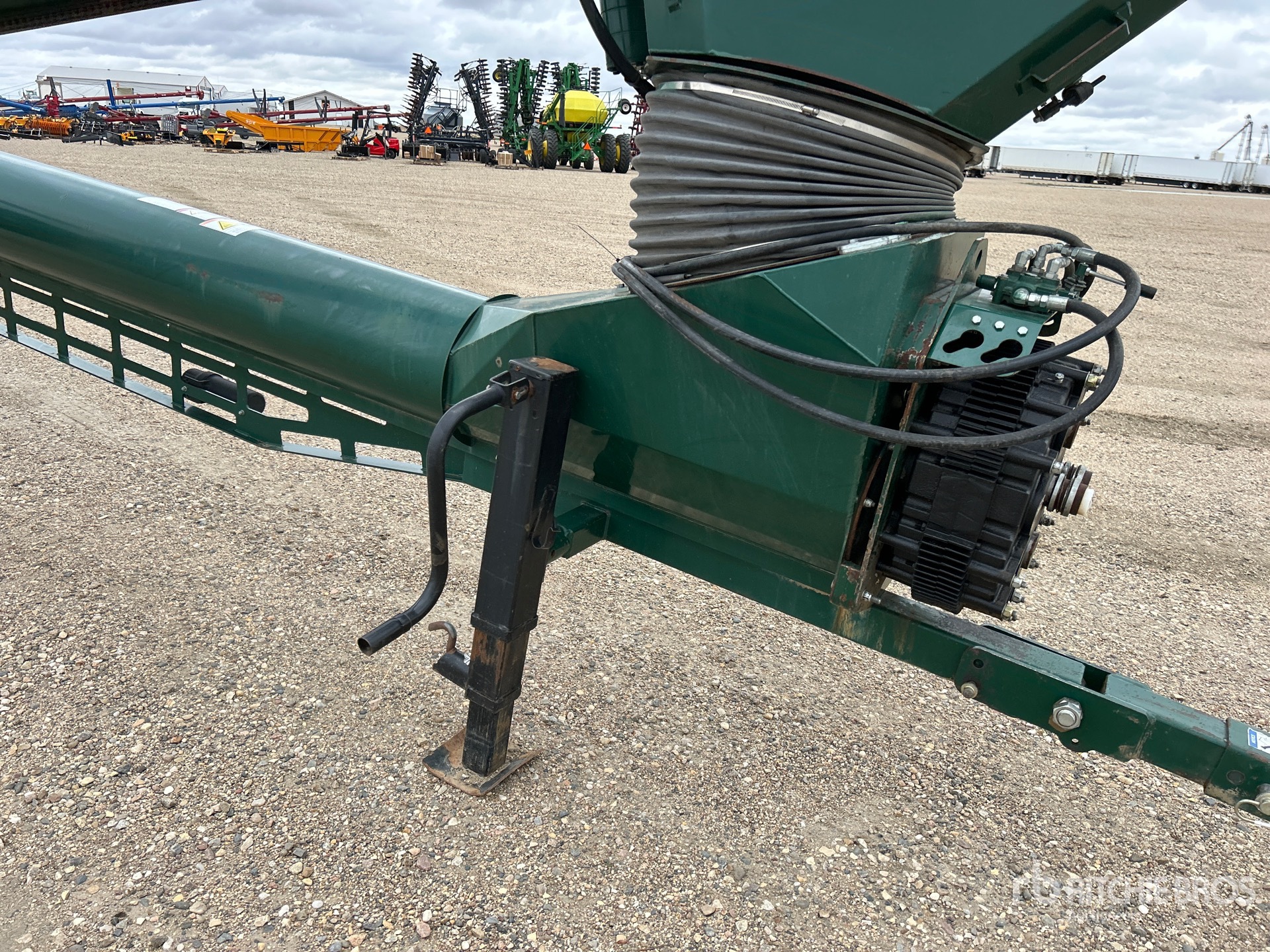 2019 Grainmaxx 74105
