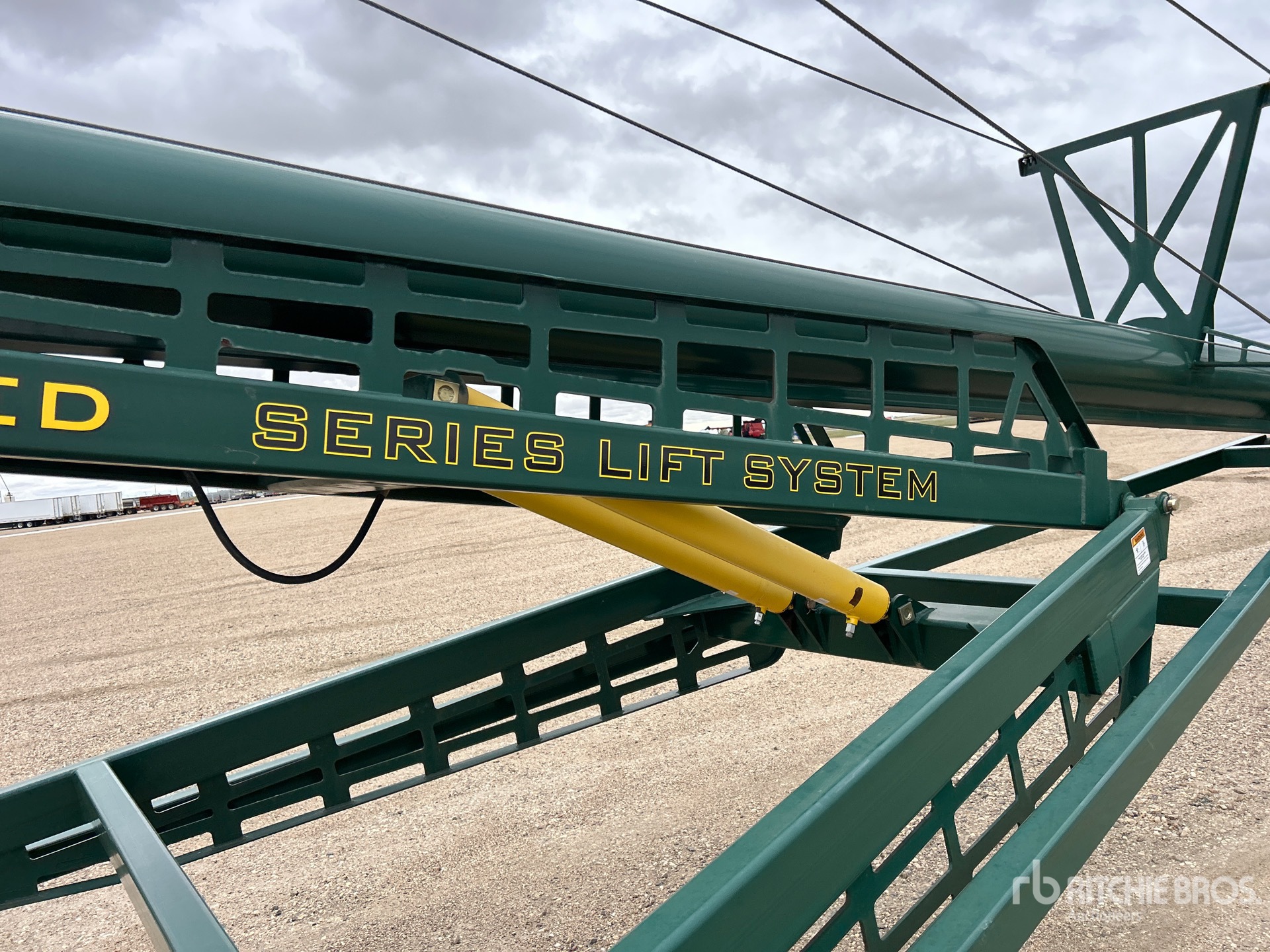 2019 Grainmaxx 74105