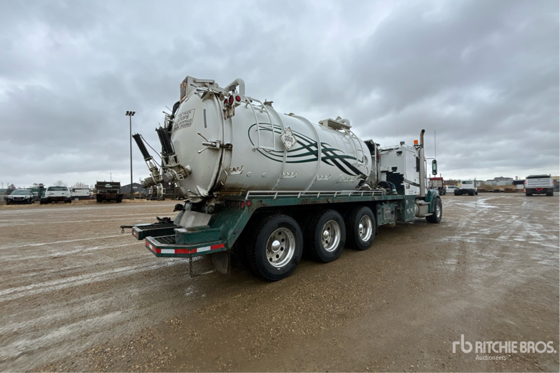 2014 Freightliner CORONADO 122