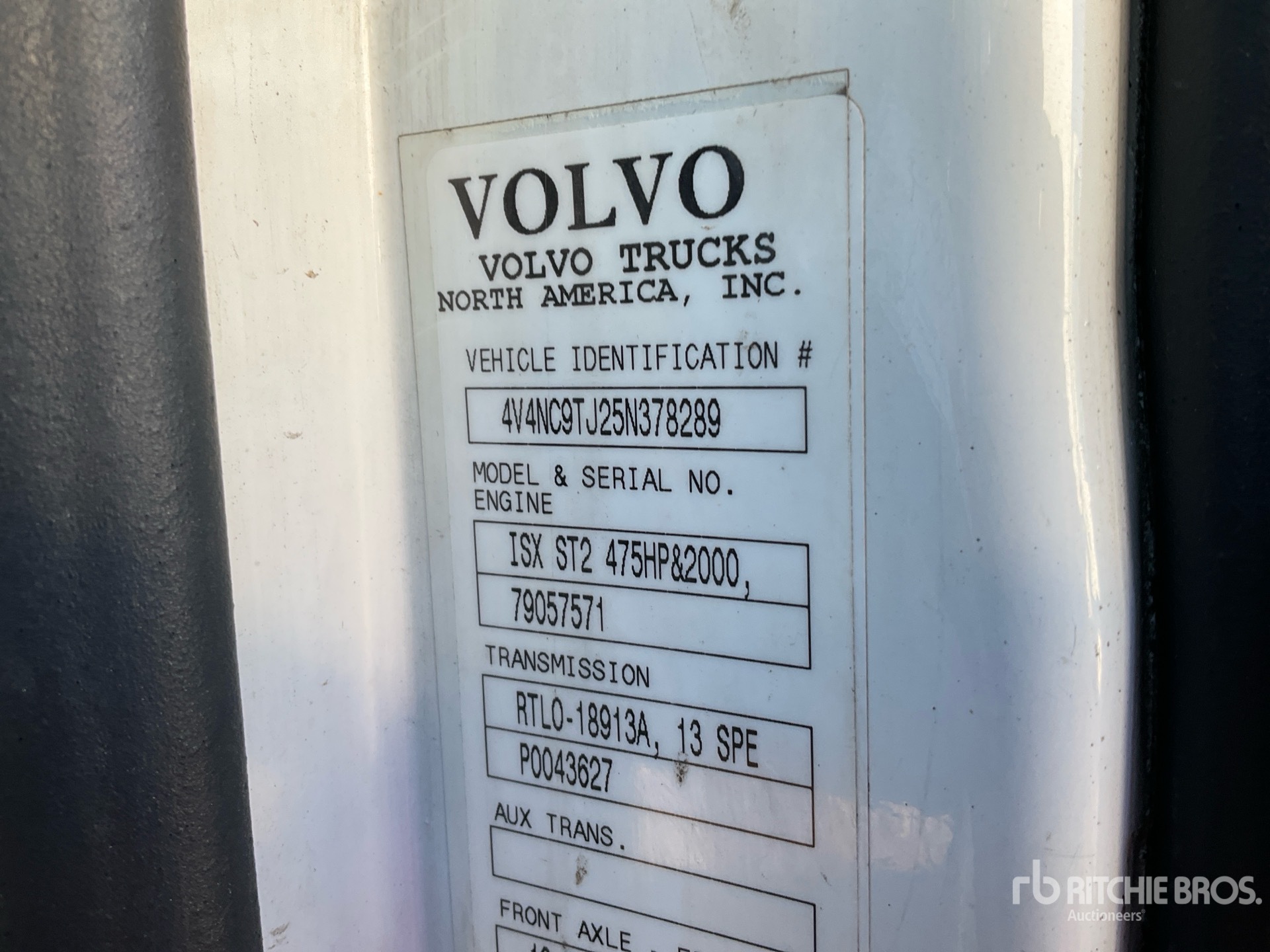 Photo of 2005 Volvo VNL