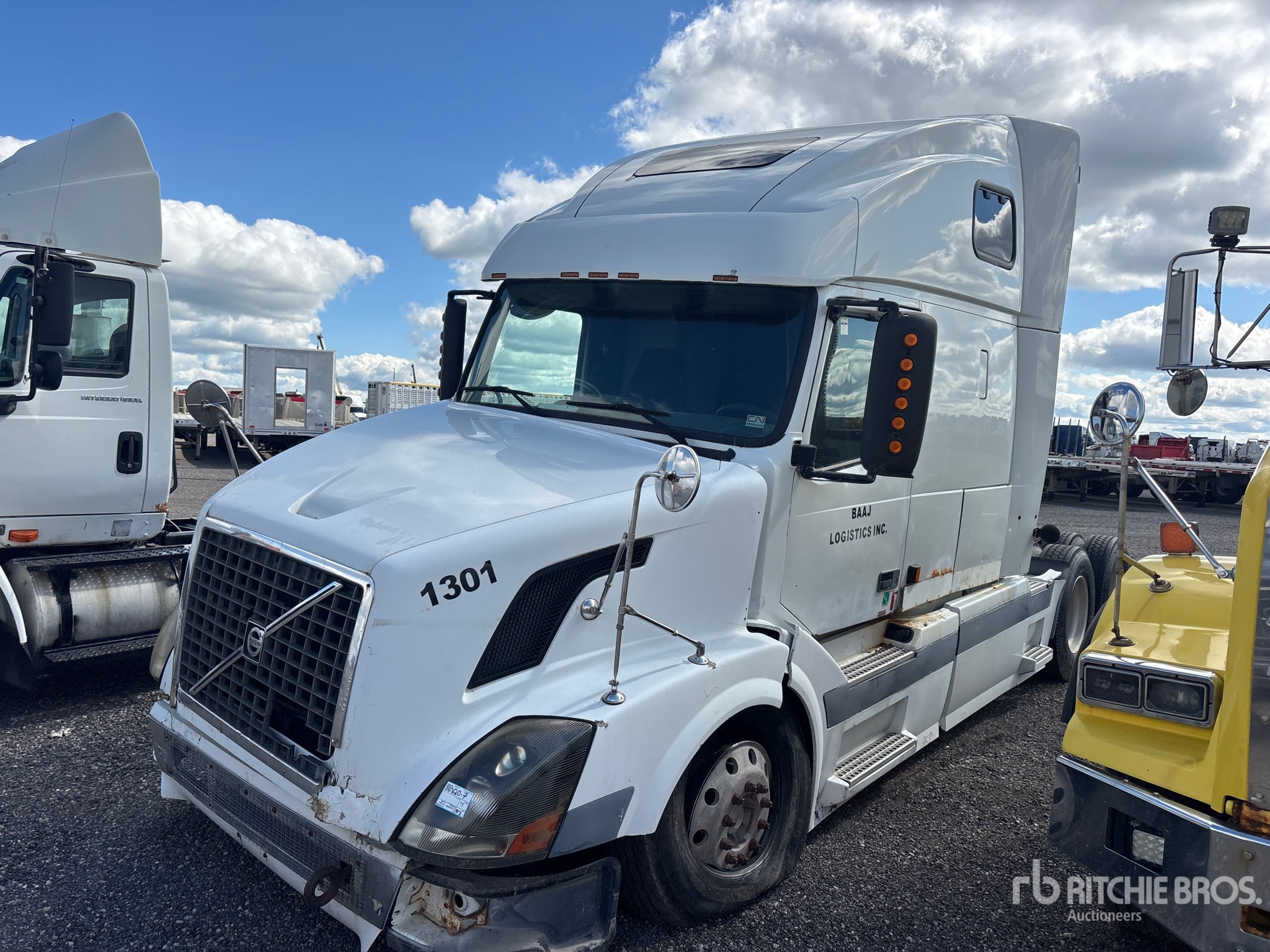 Photo of 2005 Volvo VNL