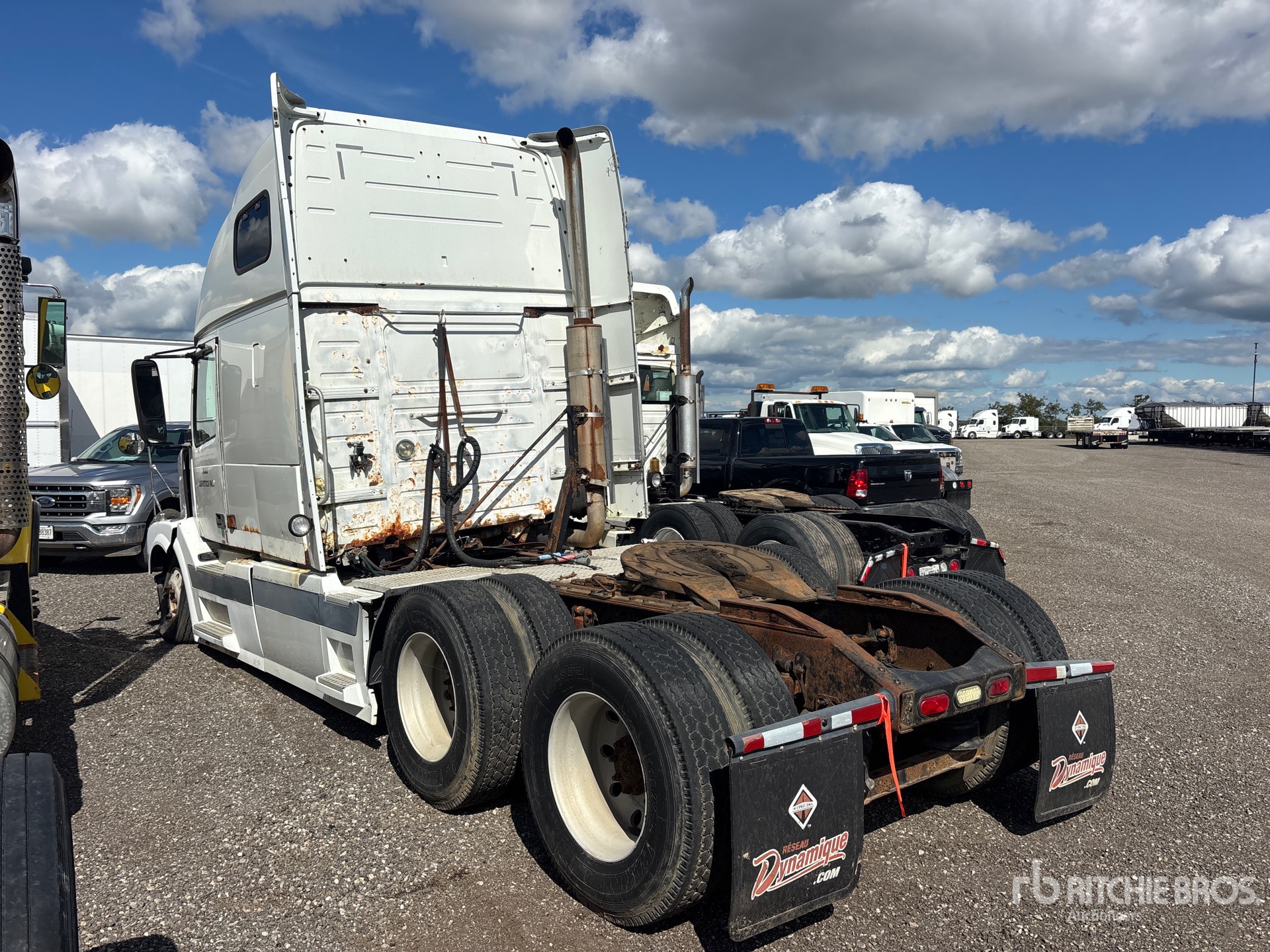 2005 Volvo VNL