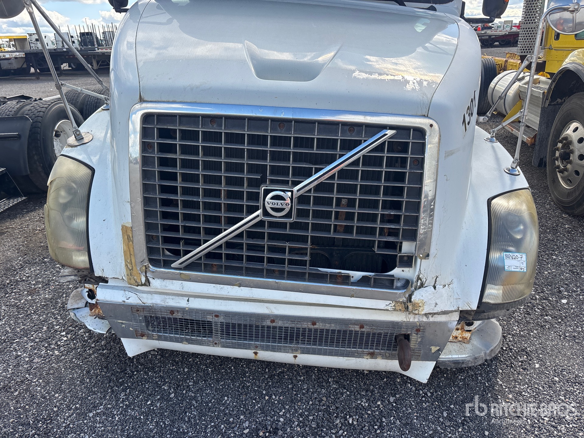 2005 Volvo VNL