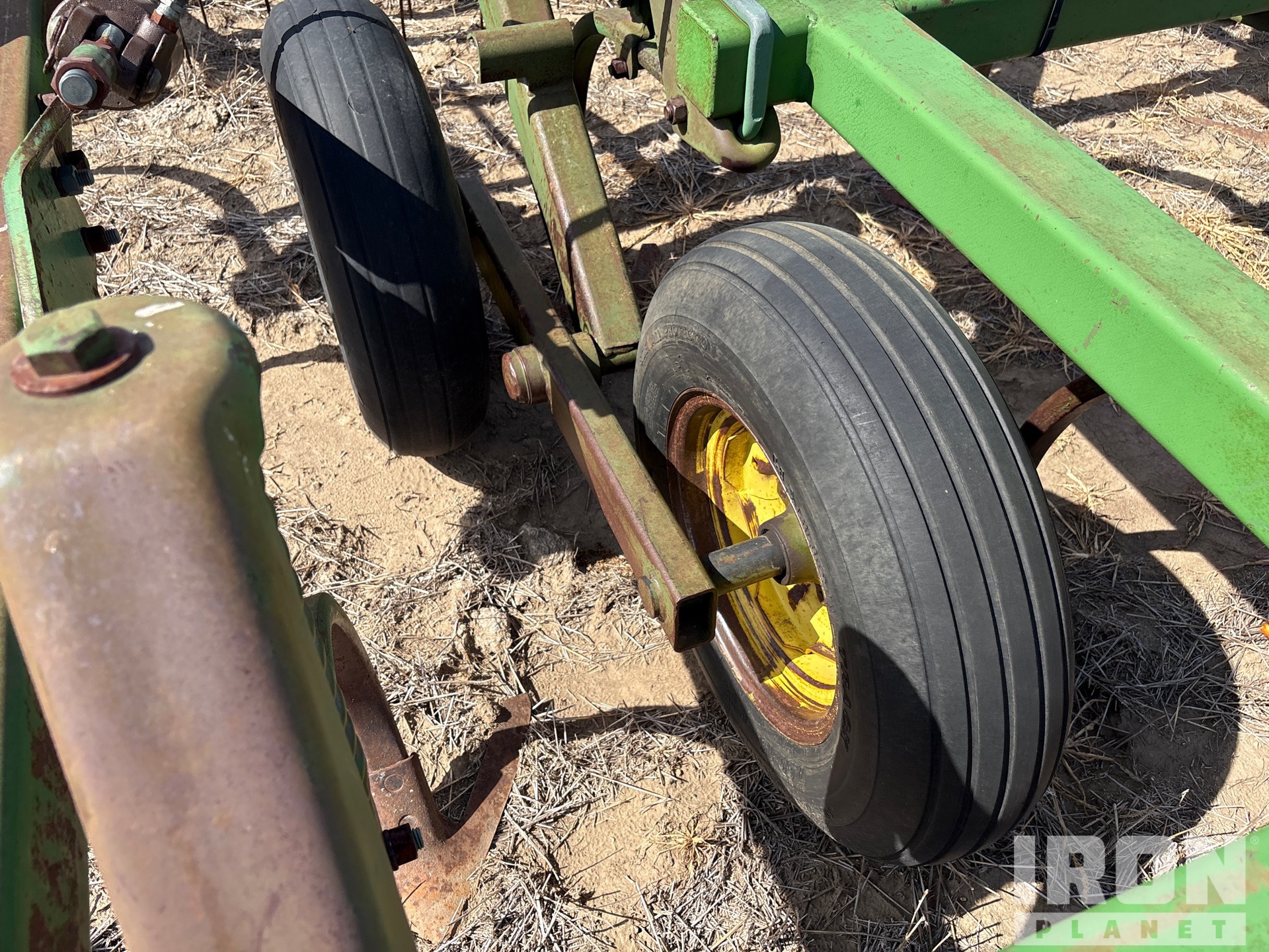 John Deere 1610