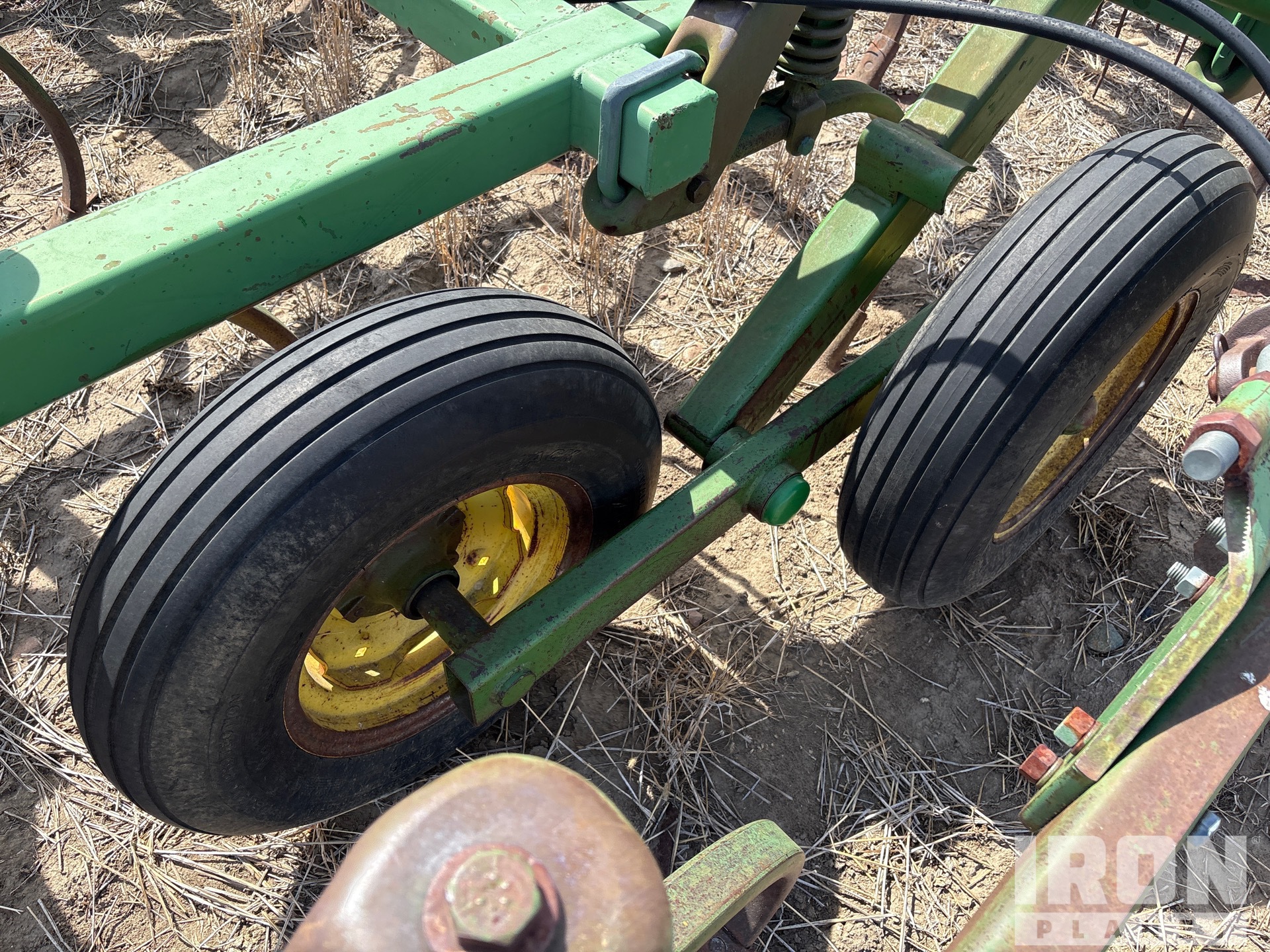John Deere 1610