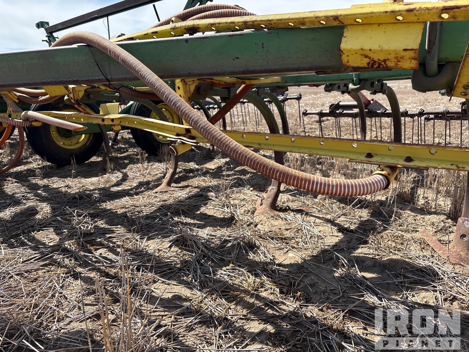 John Deere 1610