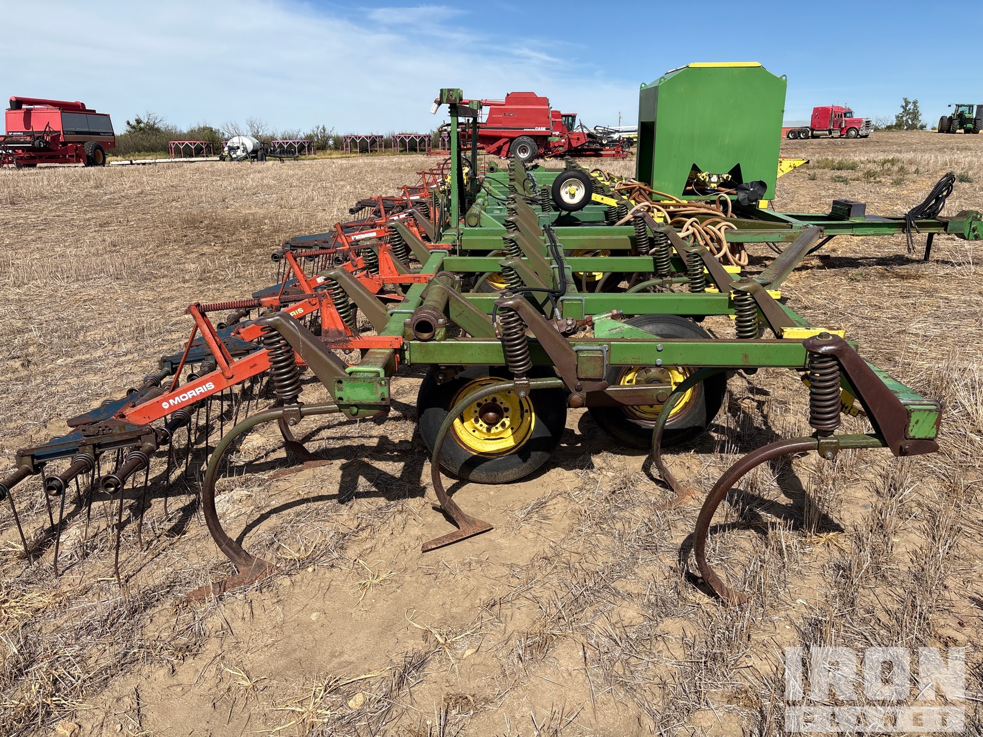 John Deere 1610