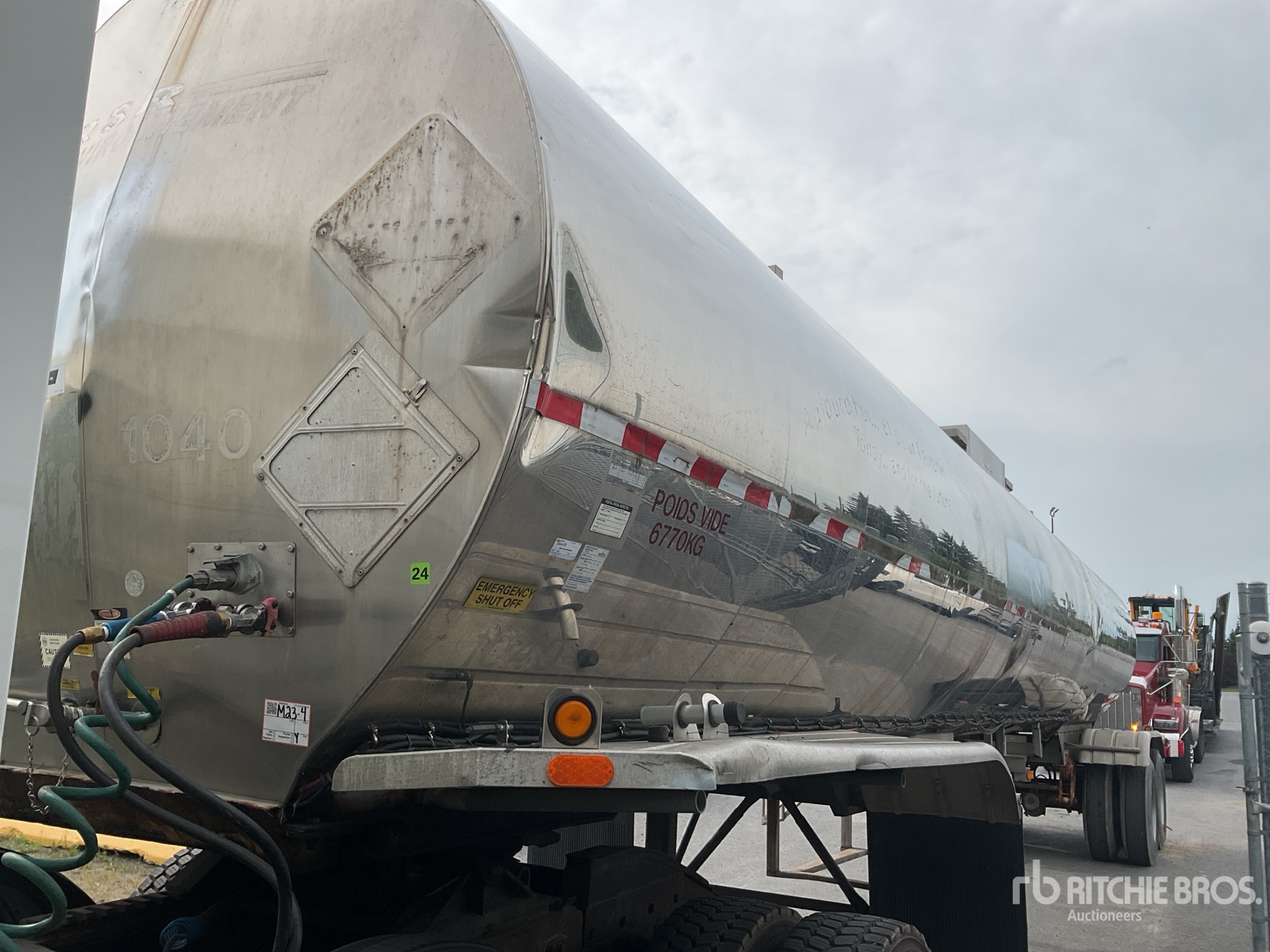 2002 Tremcar 7000 GAL T/A