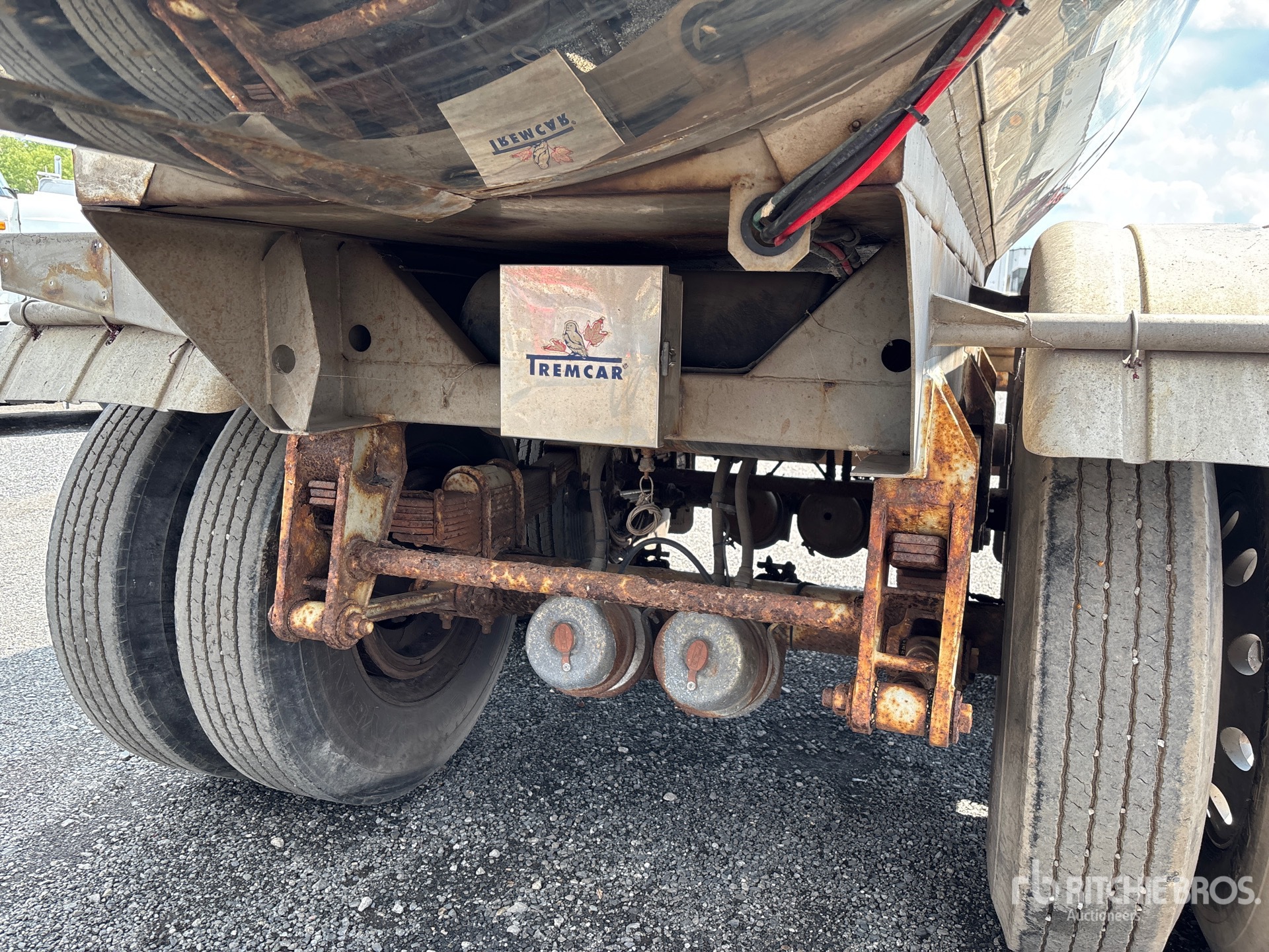 2002 Tremcar 7000 GAL T/A