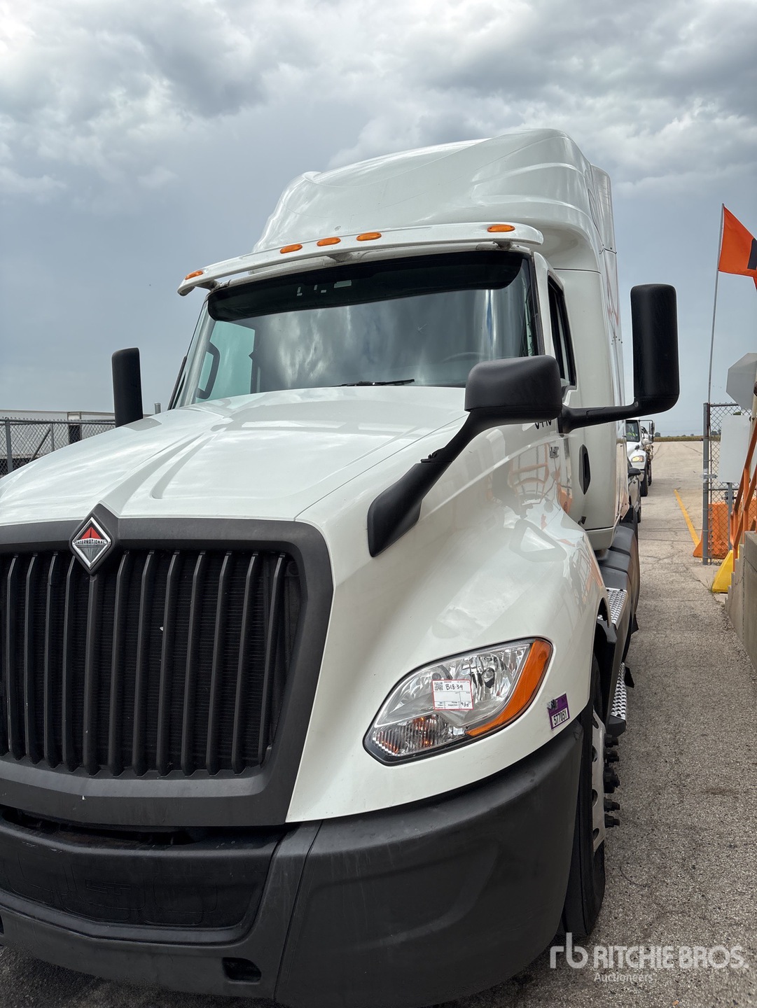 2022 International LT625